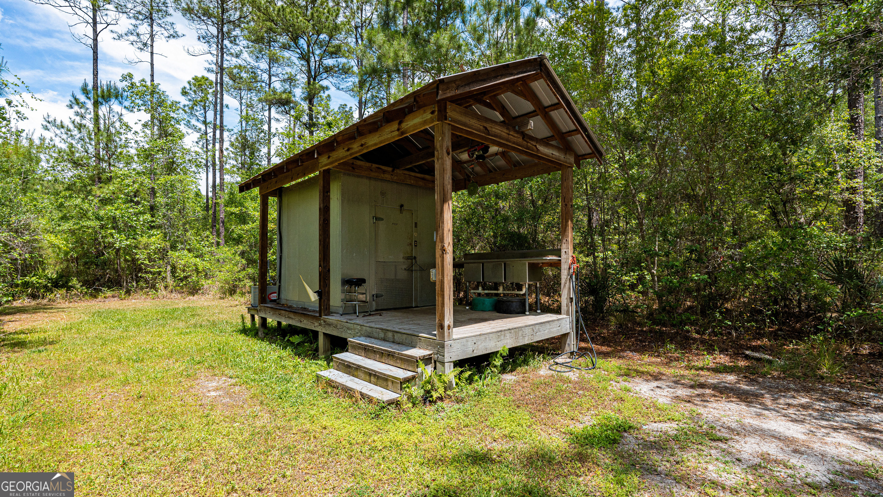 601 Bluff Road N White Oak GA 31568
