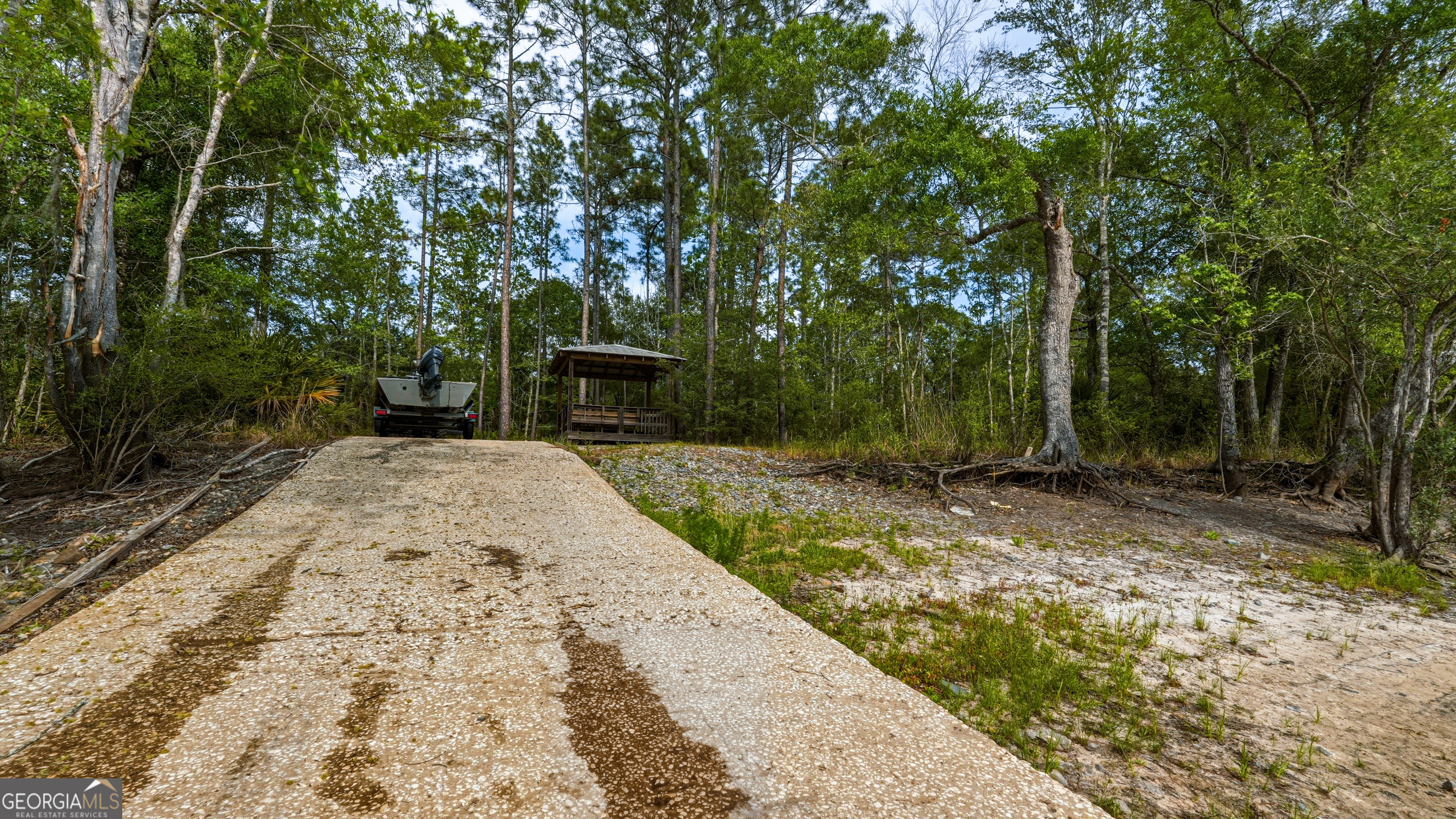 601 Bluff Road N White Oak GA 31568