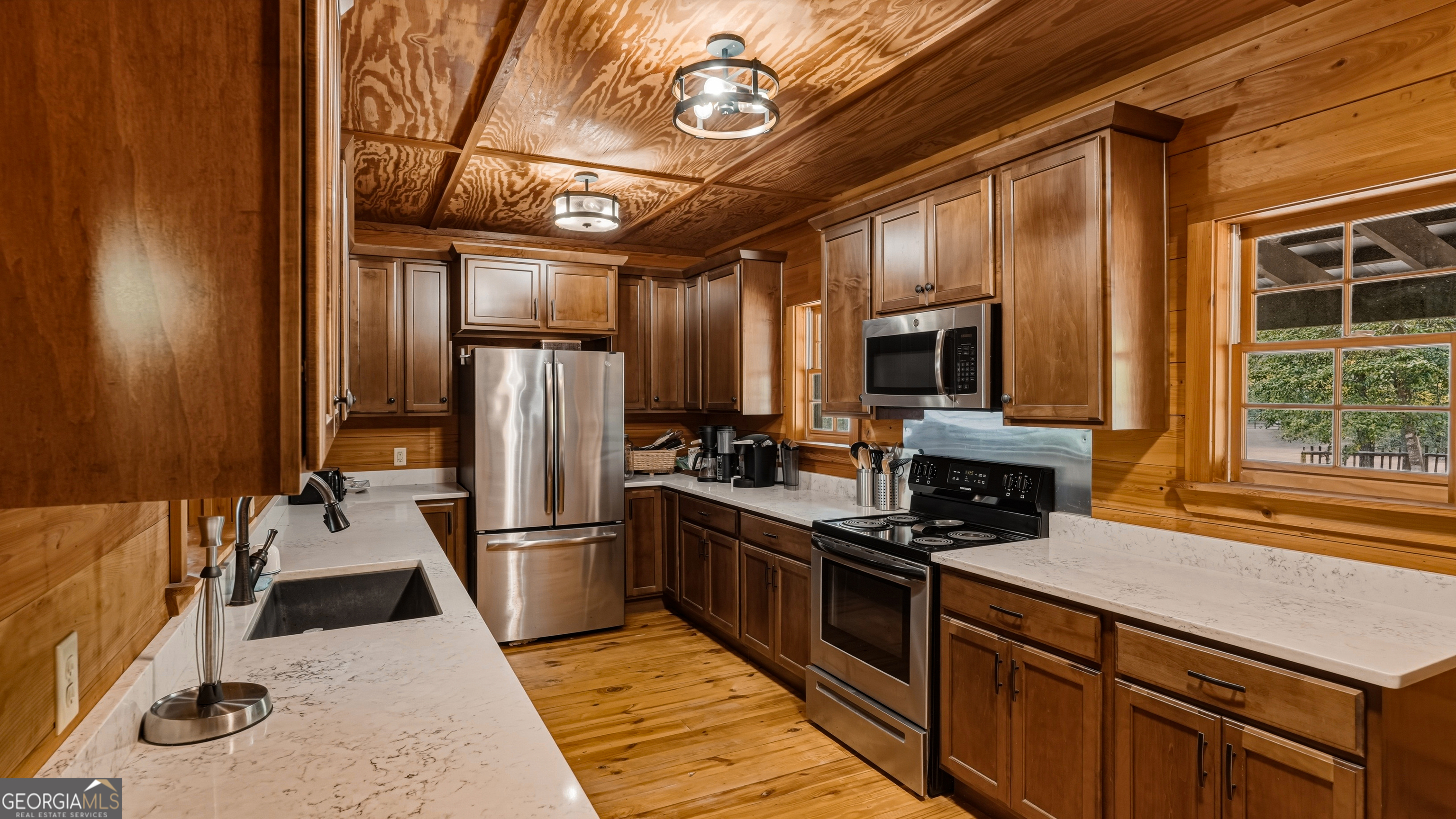 601 Bluff Road N White Oak GA 31568