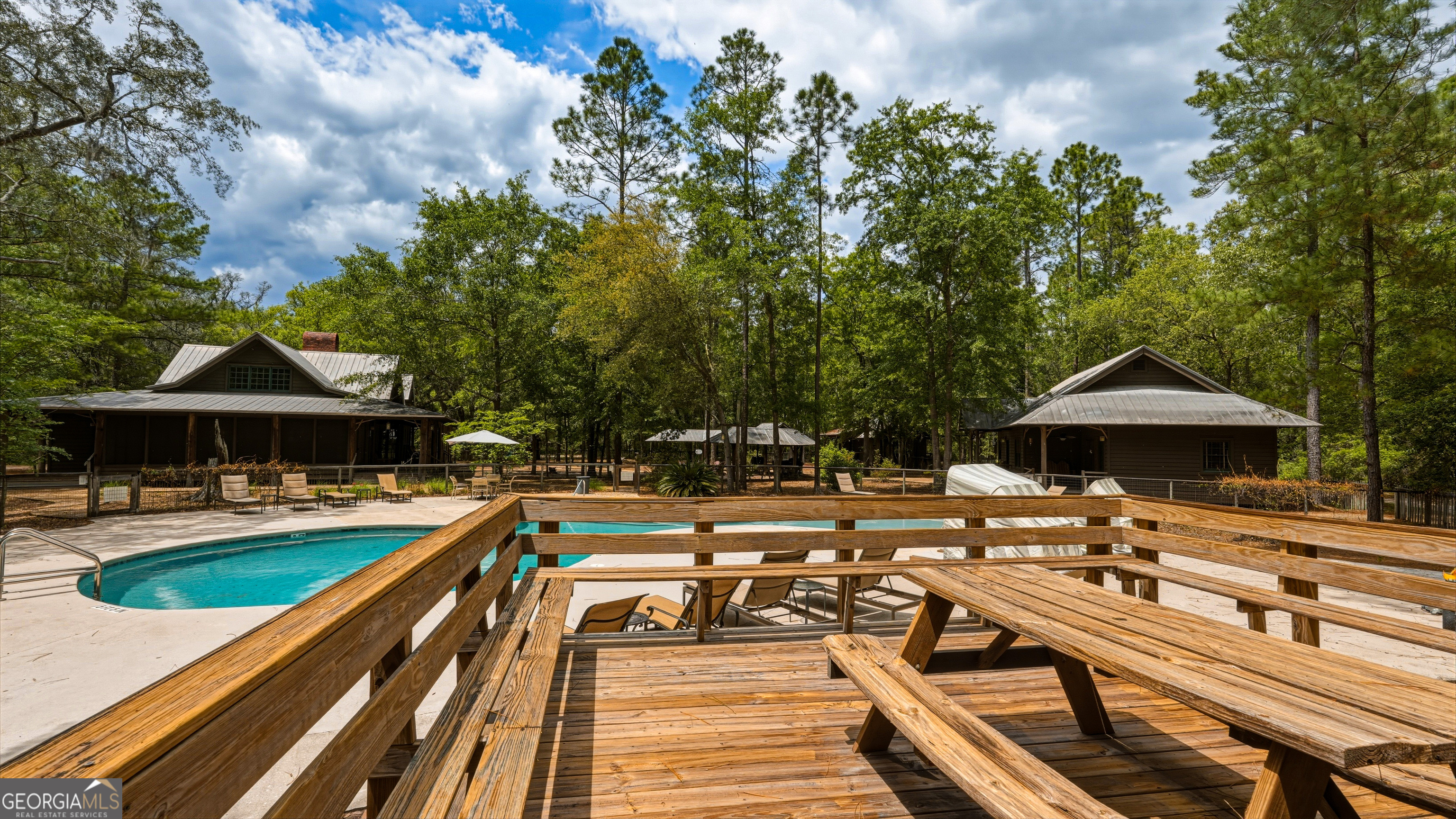 601 Bluff Road N White Oak GA 31568