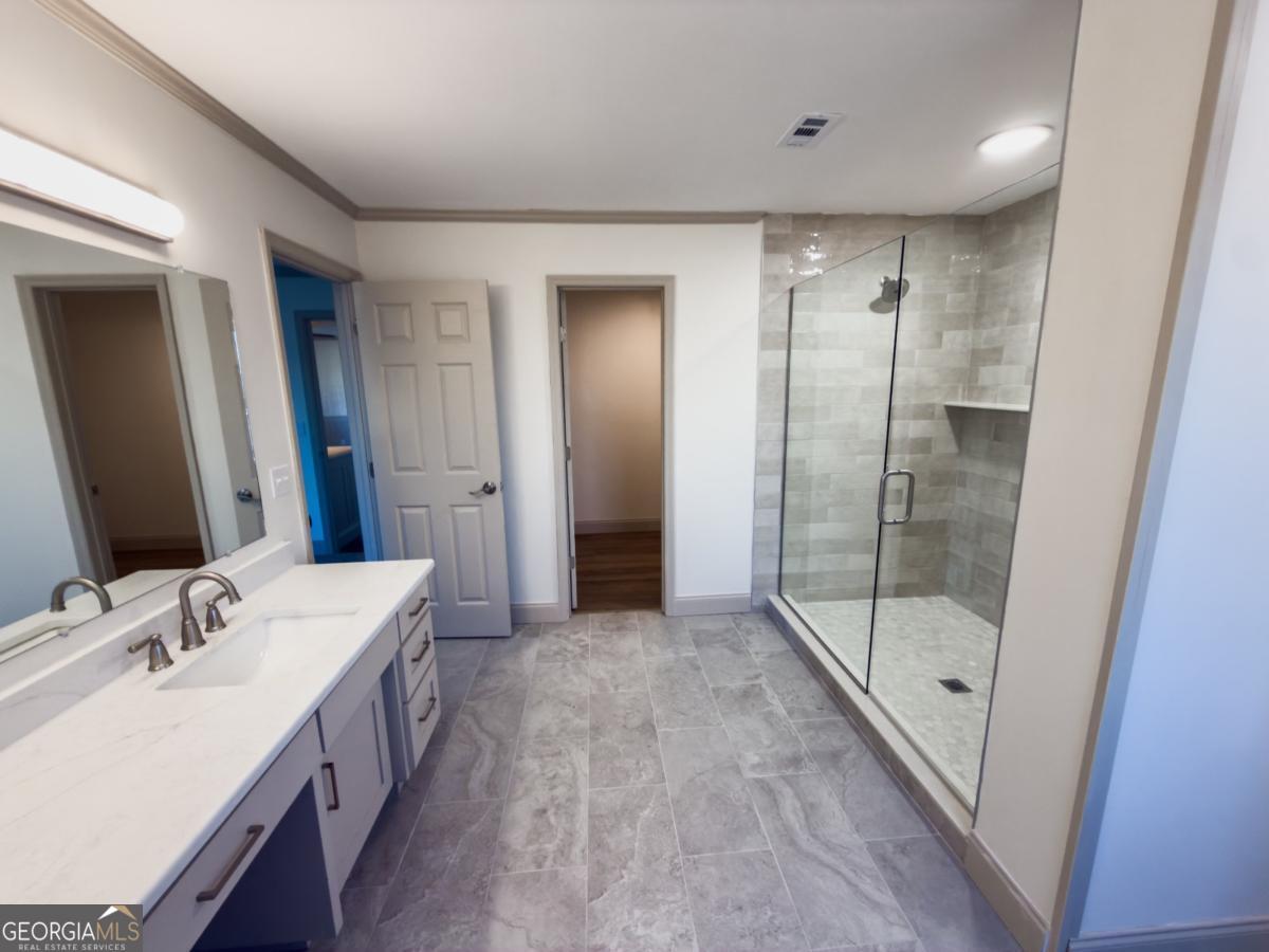 5885 Val Del Road Hahira GA 31632