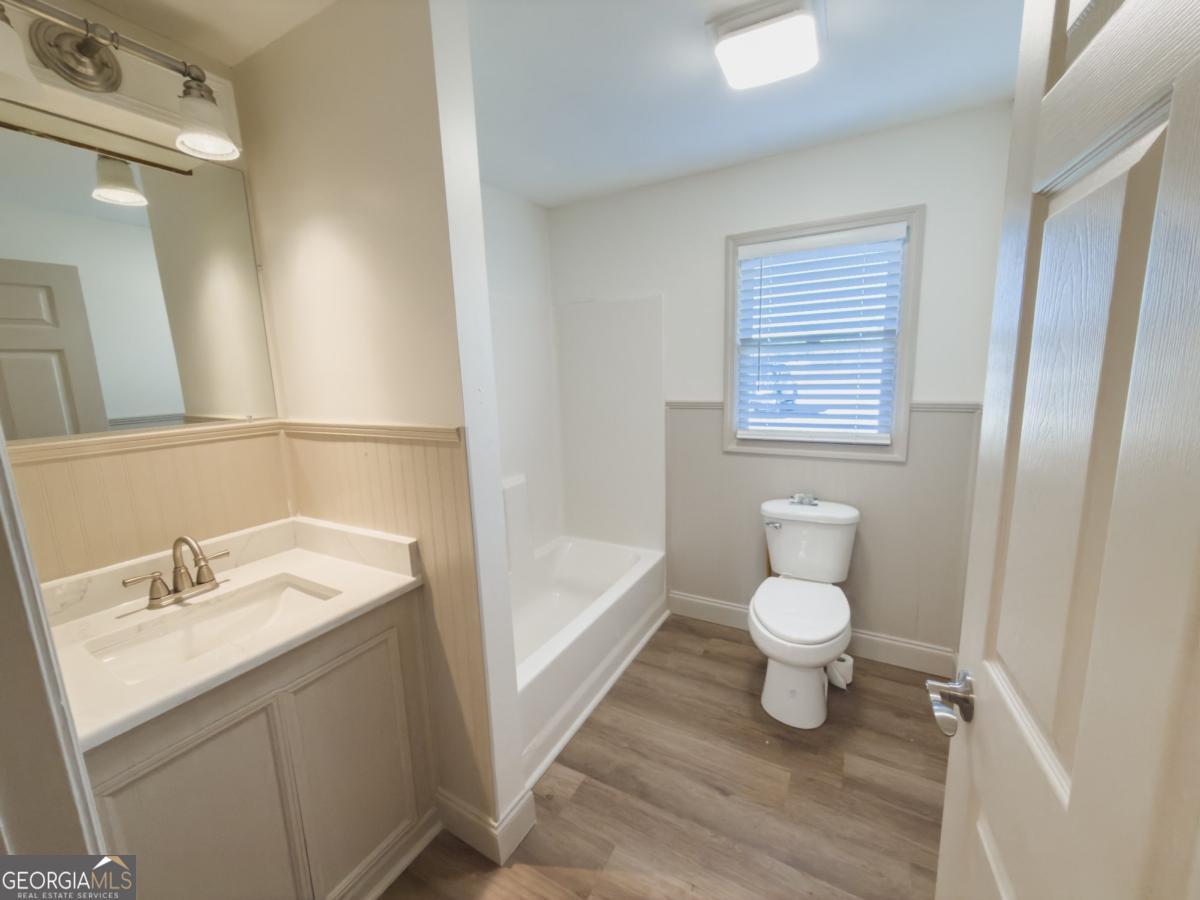 5885 Val Del Road Hahira GA 31632