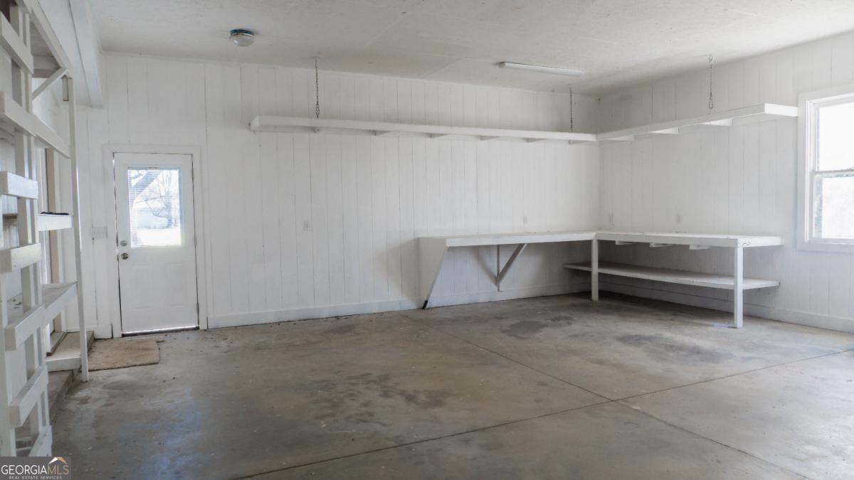 5885 Val Del Road Hahira GA 31632