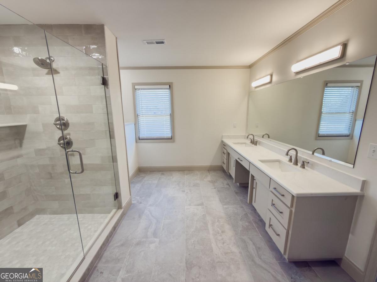 5885 Val Del Road Hahira GA 31632
