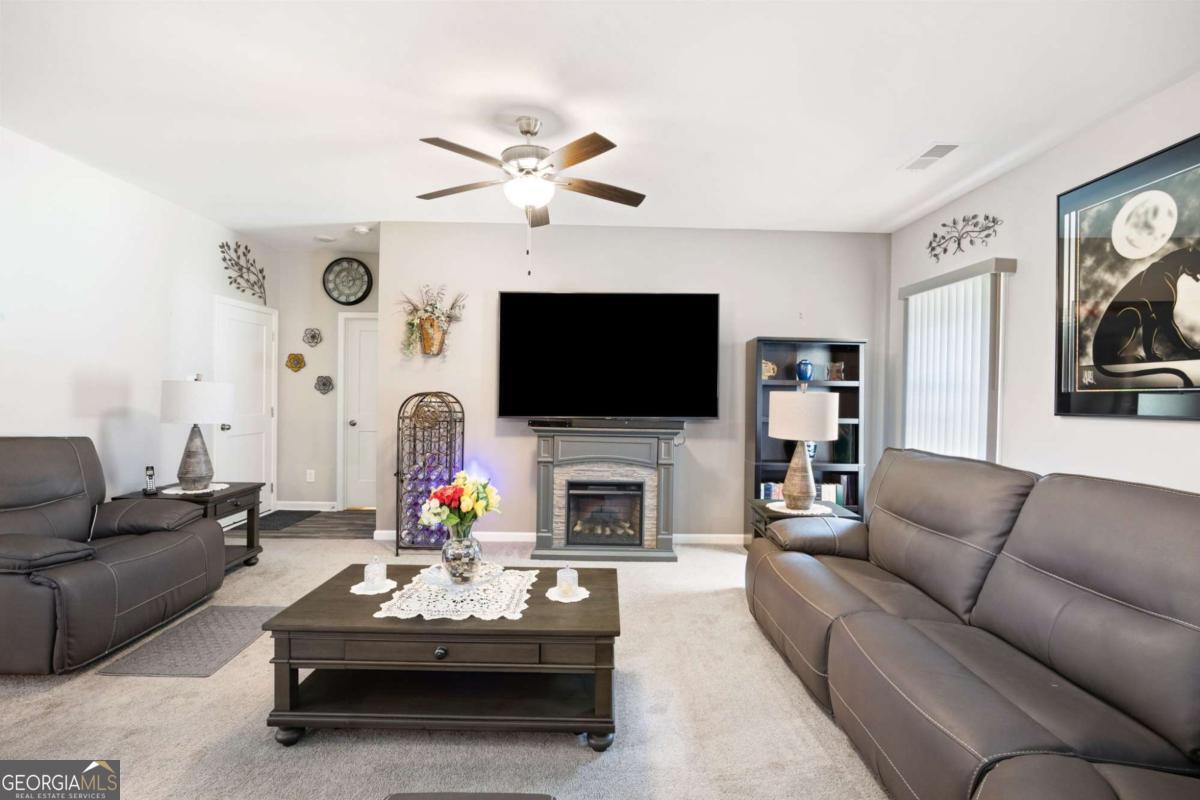 406 Splash Pointe Temple GA 30179