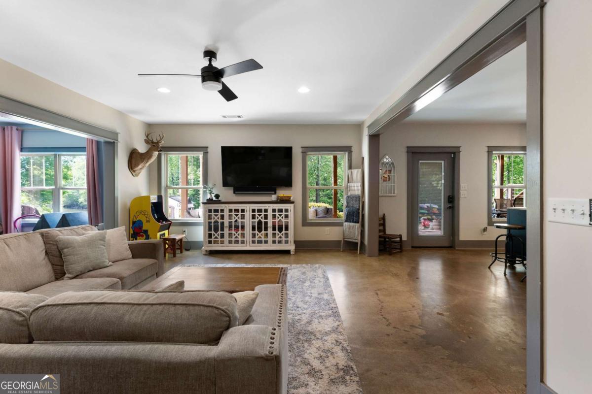 25 Linda Road SW Euharlee GA 30120