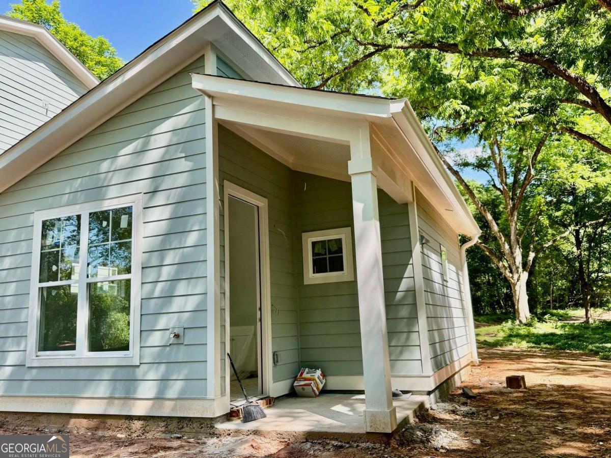 136 Peter Street Athens GA 30601