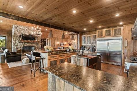 888 Wolf Creek Lane Blairsville GA 30512