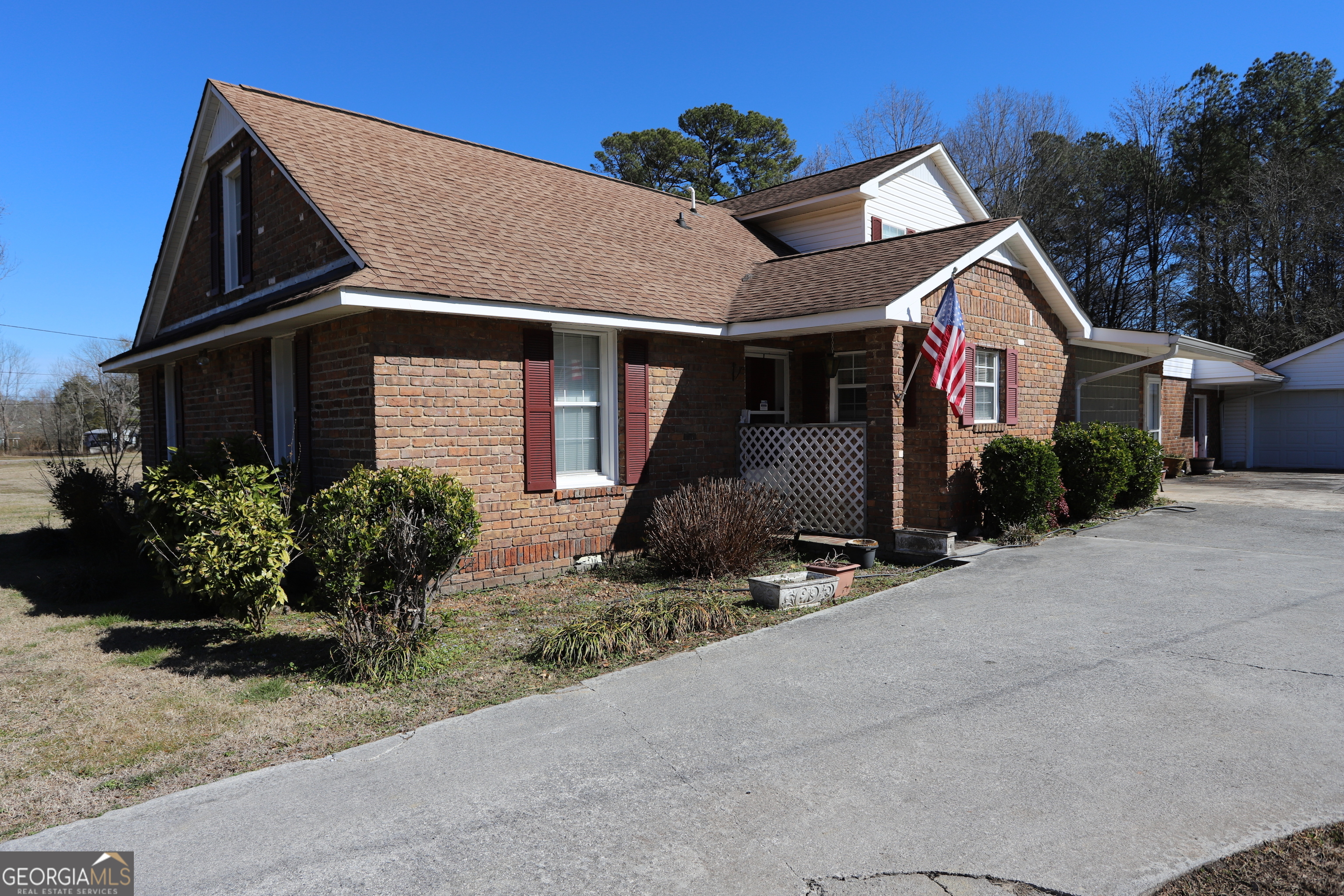 6791 Highway 114 Lyerly GA 30730