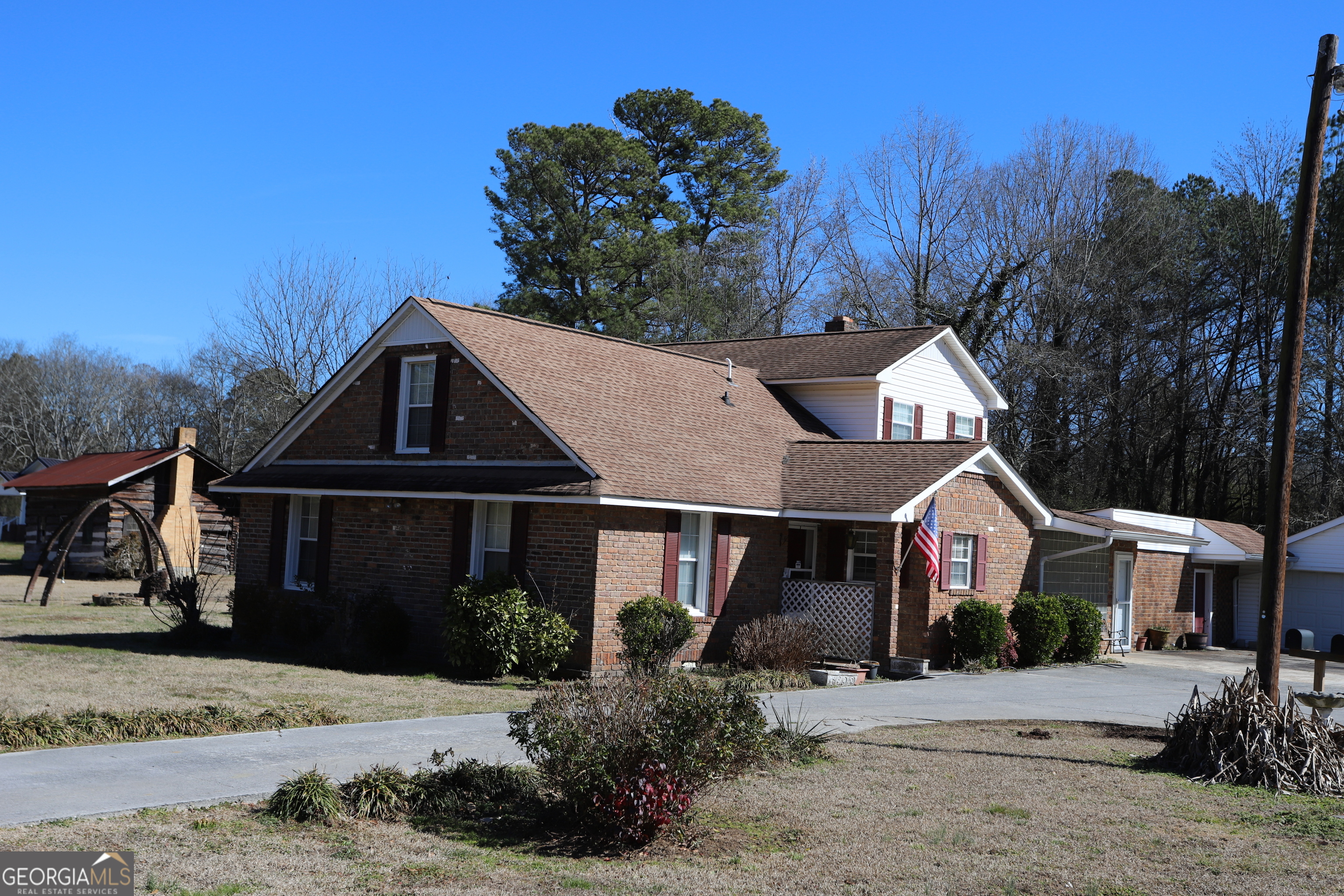 6791 Highway 114 Lyerly GA 30730