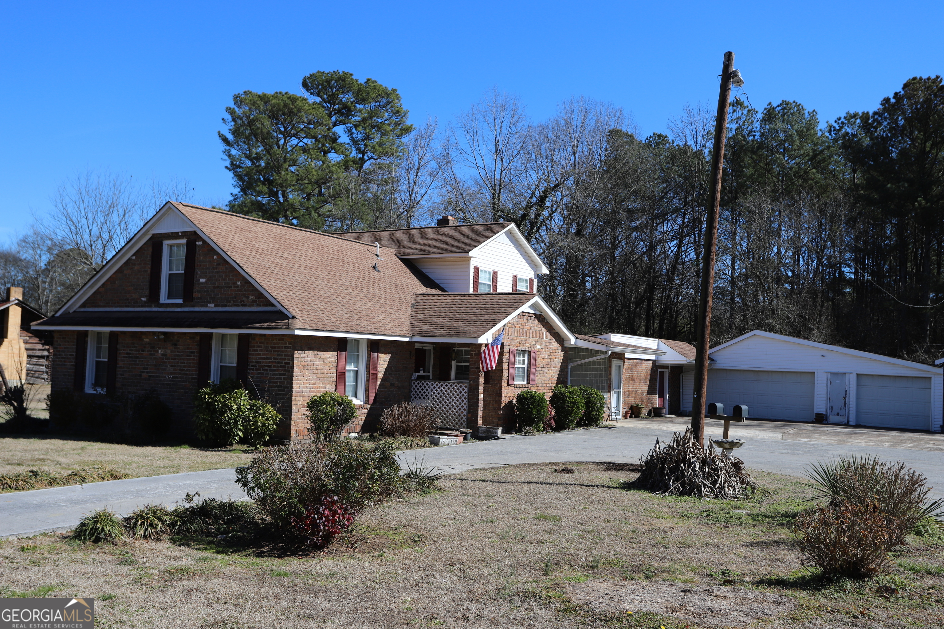6791 Highway 114 Lyerly GA 30730