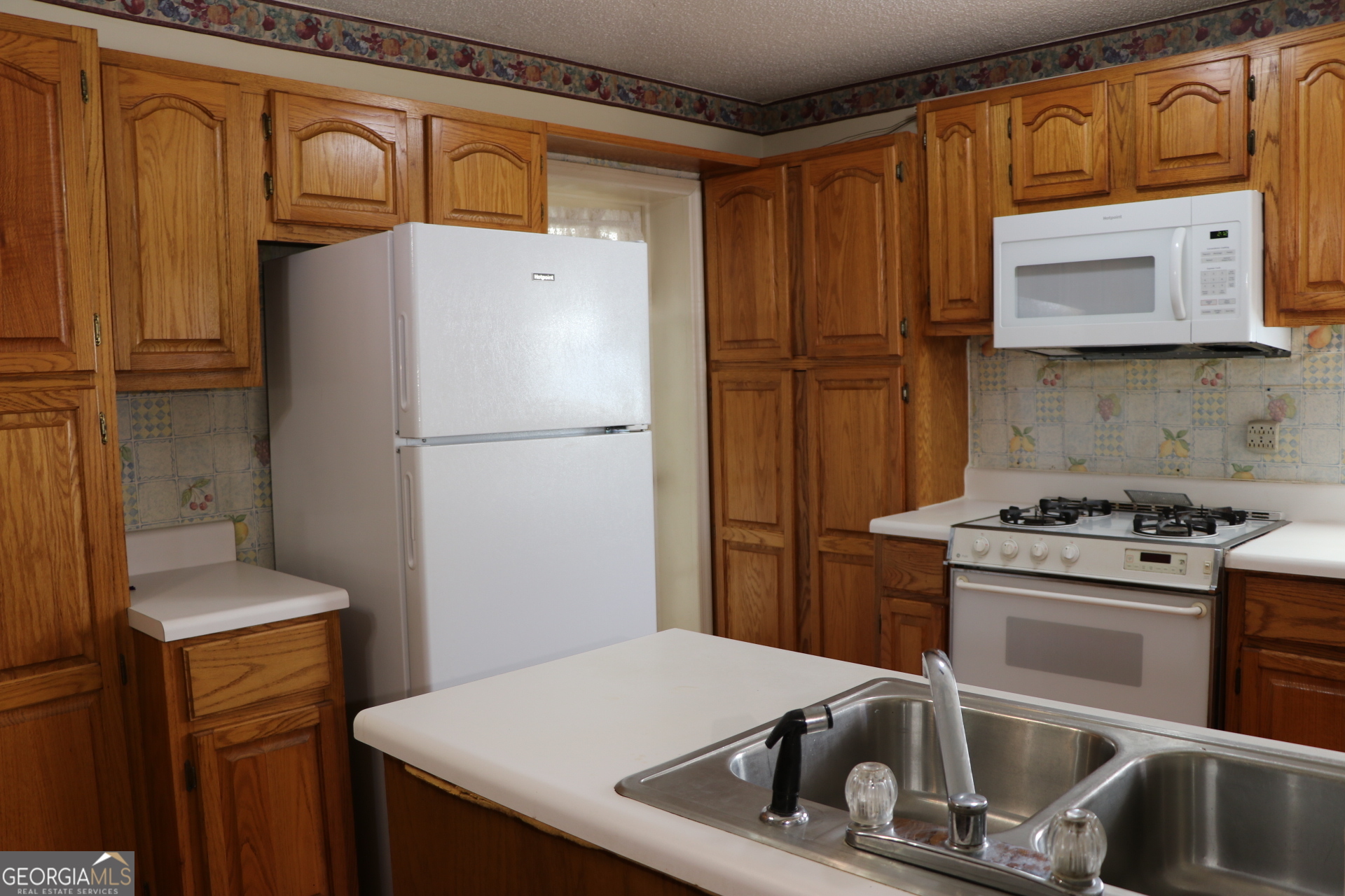 6791 Highway 114 Lyerly GA 30730