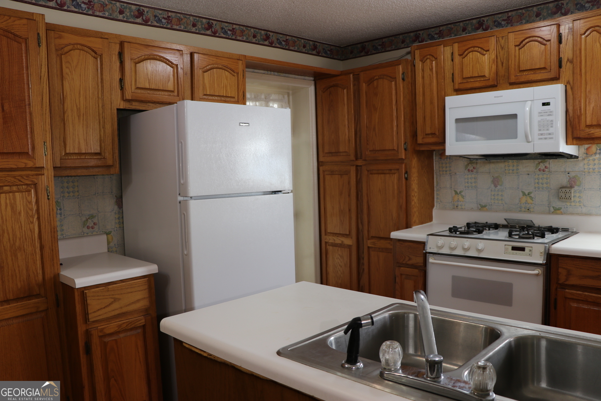 6791 Highway 114 Lyerly GA 30730