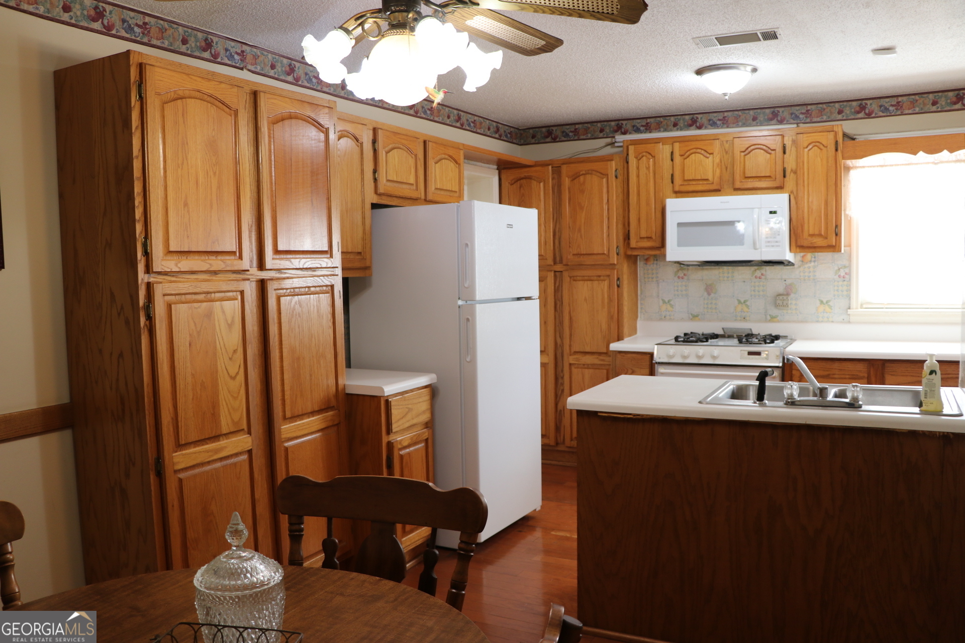 6791 Highway 114 Lyerly GA 30730