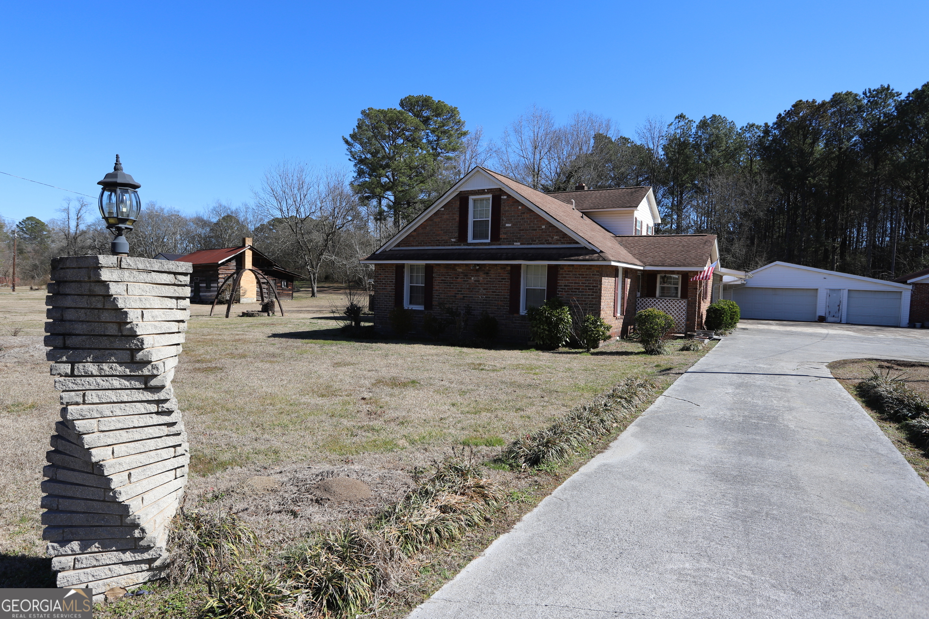 6791 Highway 114 Lyerly GA 30730