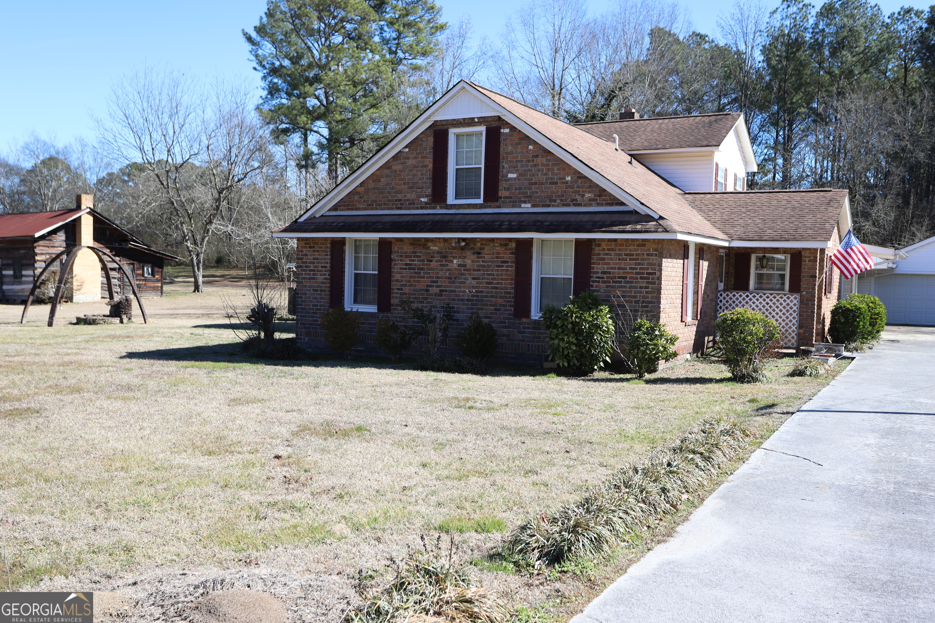 6791 Highway 114 Lyerly GA 30730