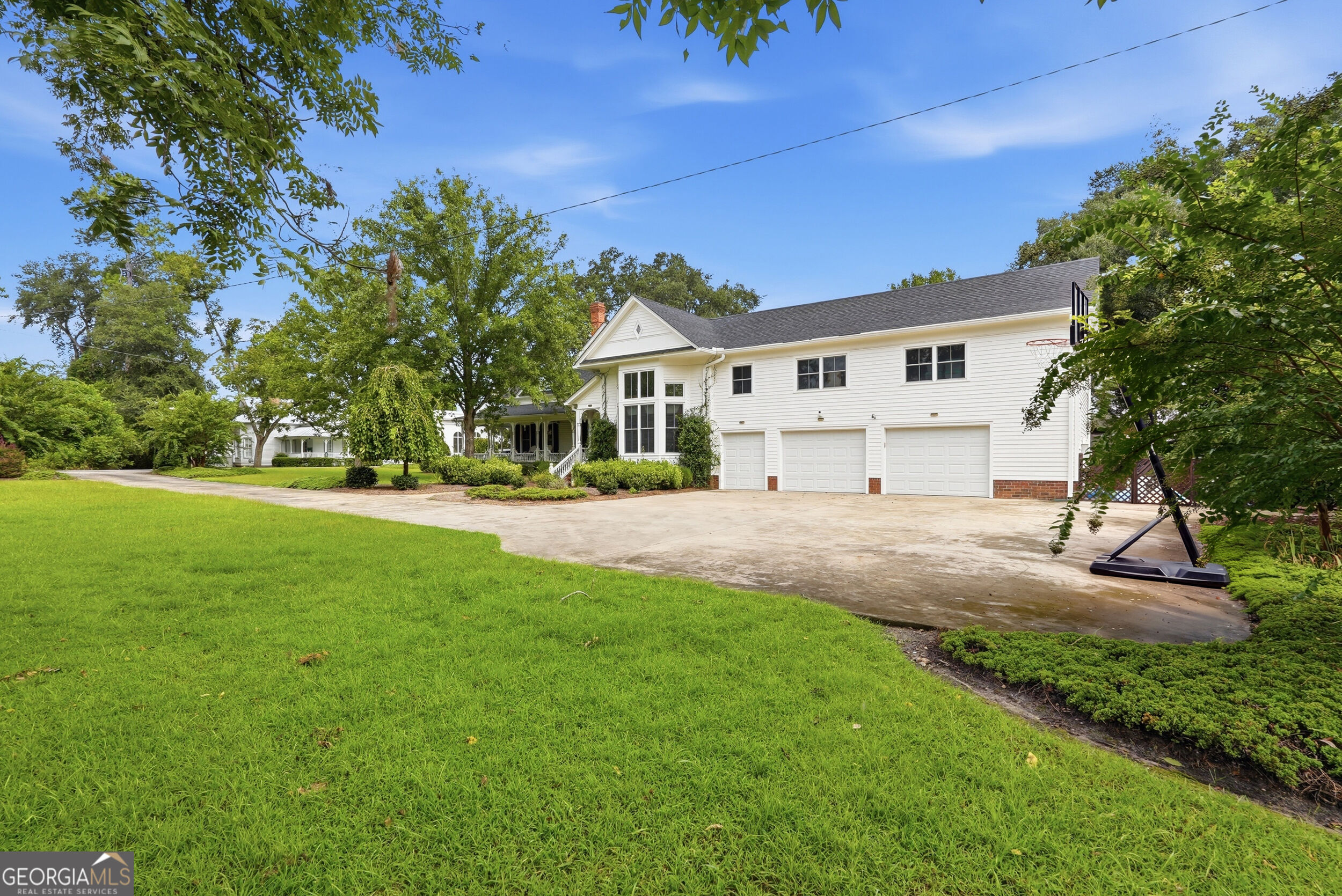 309 S College Street Twin City GA 30471