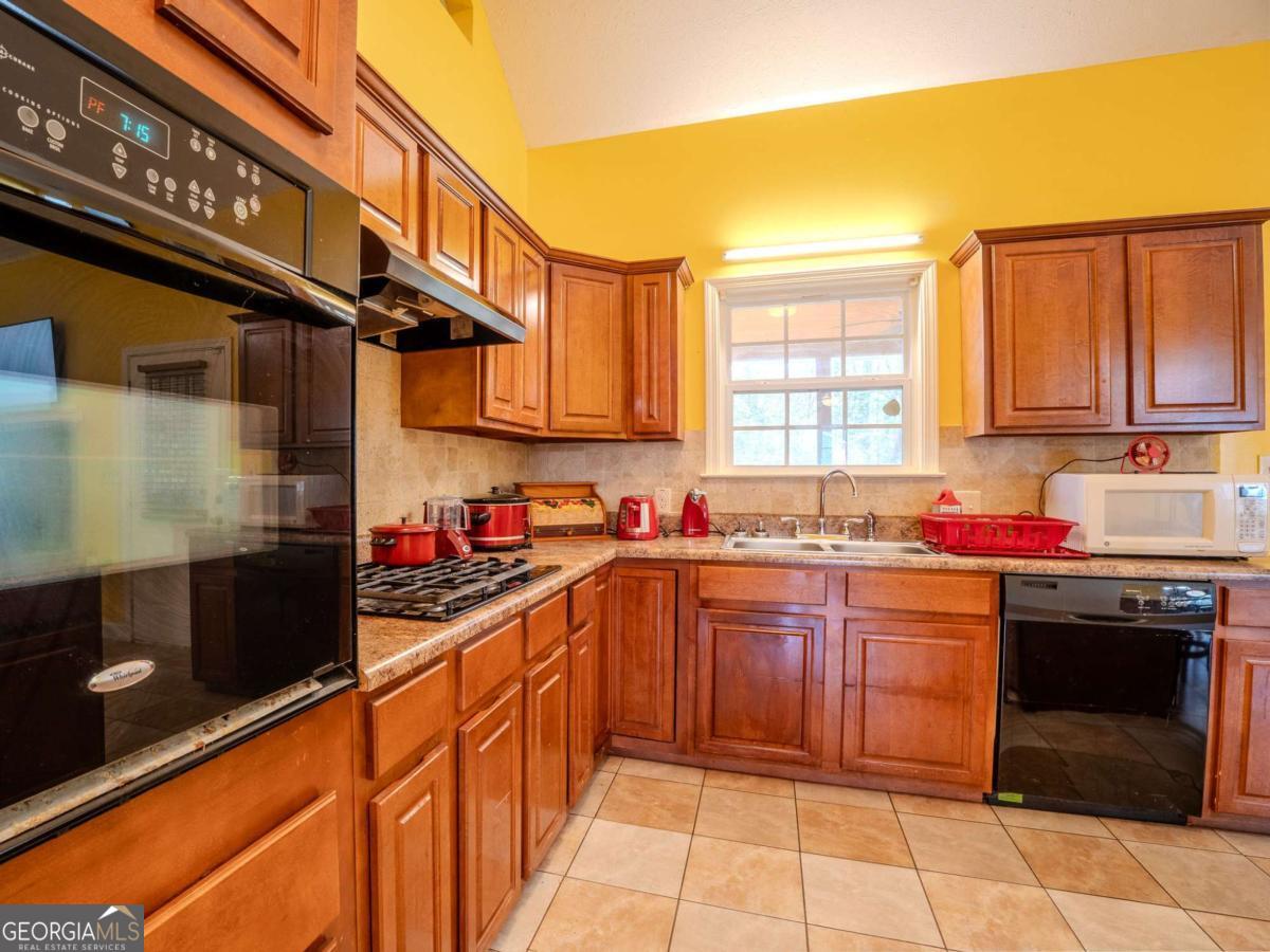 4050 Old Fairburn Road Atlanta GA 30349