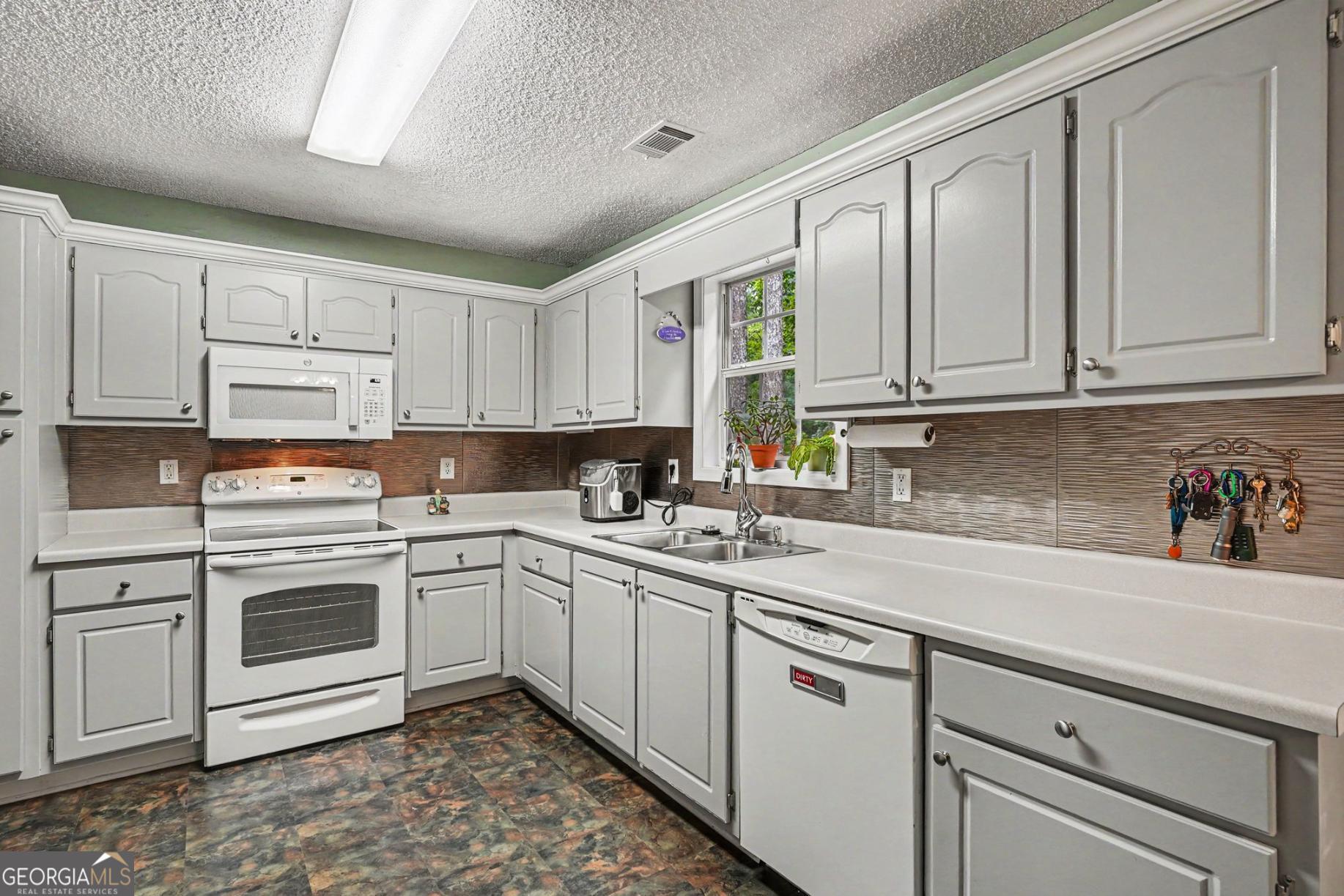 120 Lynnview Court Mcdonough GA 30252