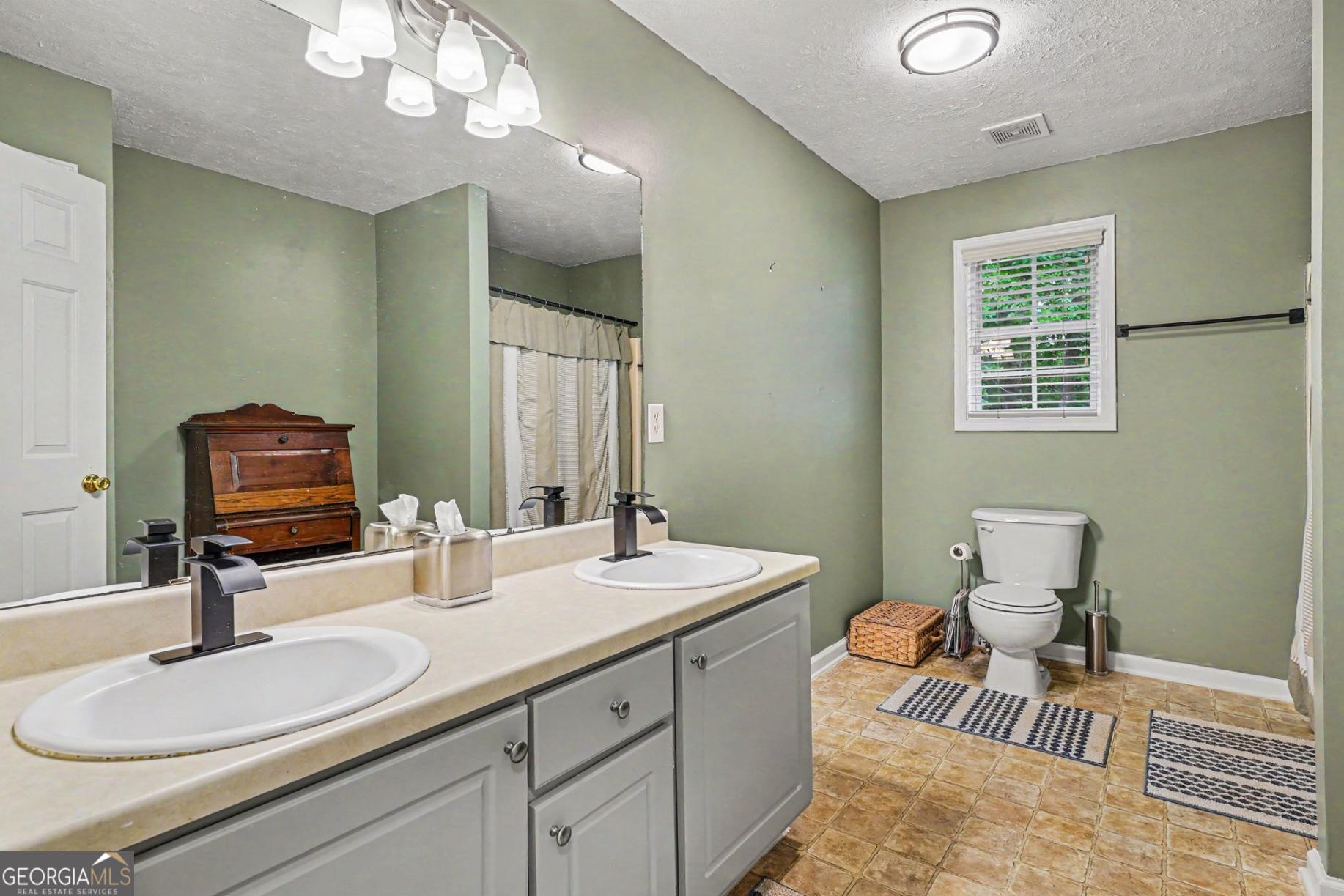 120 Lynnview Court Mcdonough GA 30252