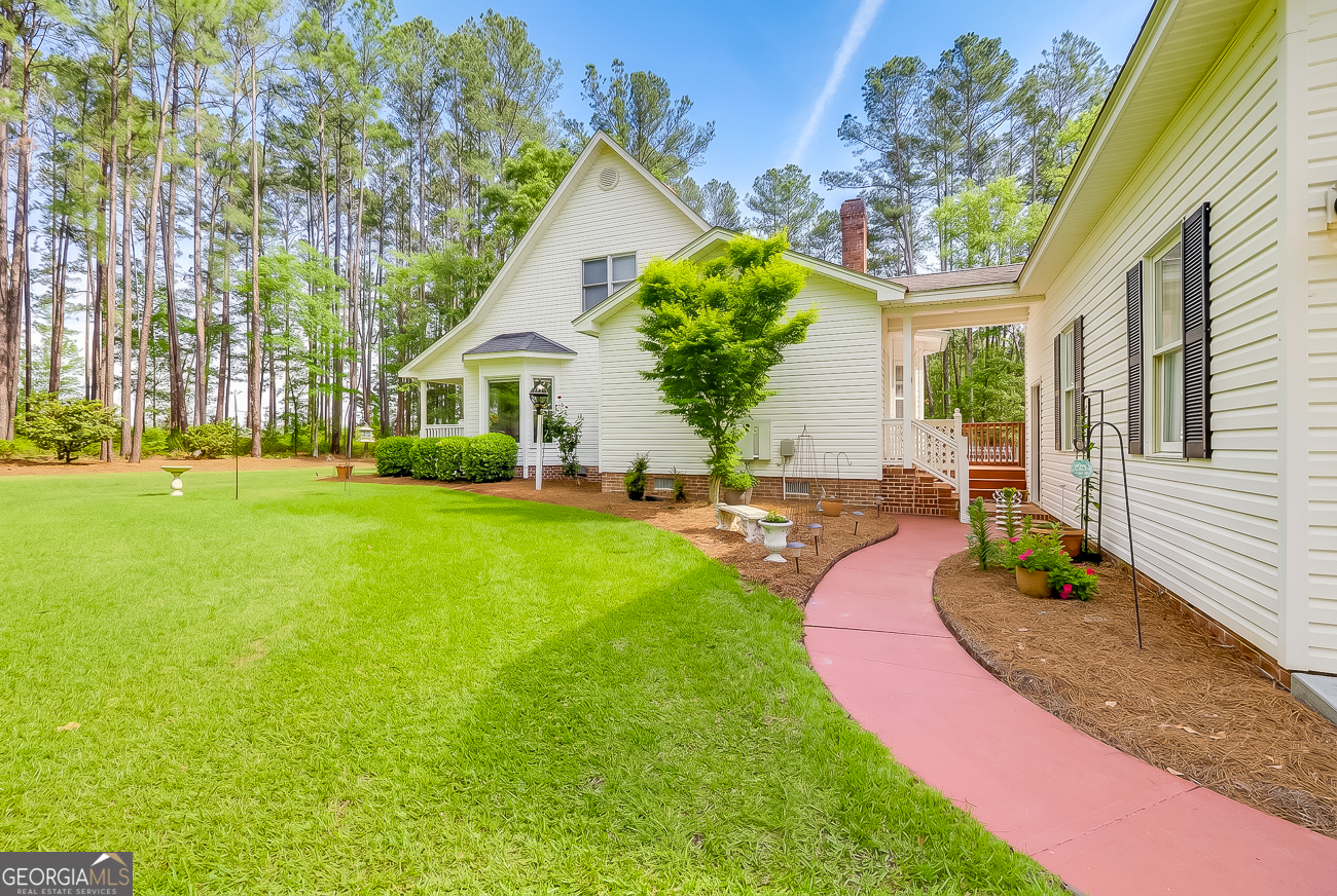 5012 Old Groveland Road Pembroke GA 31321