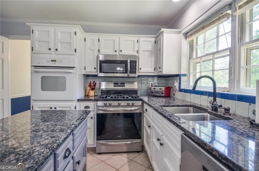 2144 Masonwood Circle Snellville GA 30078