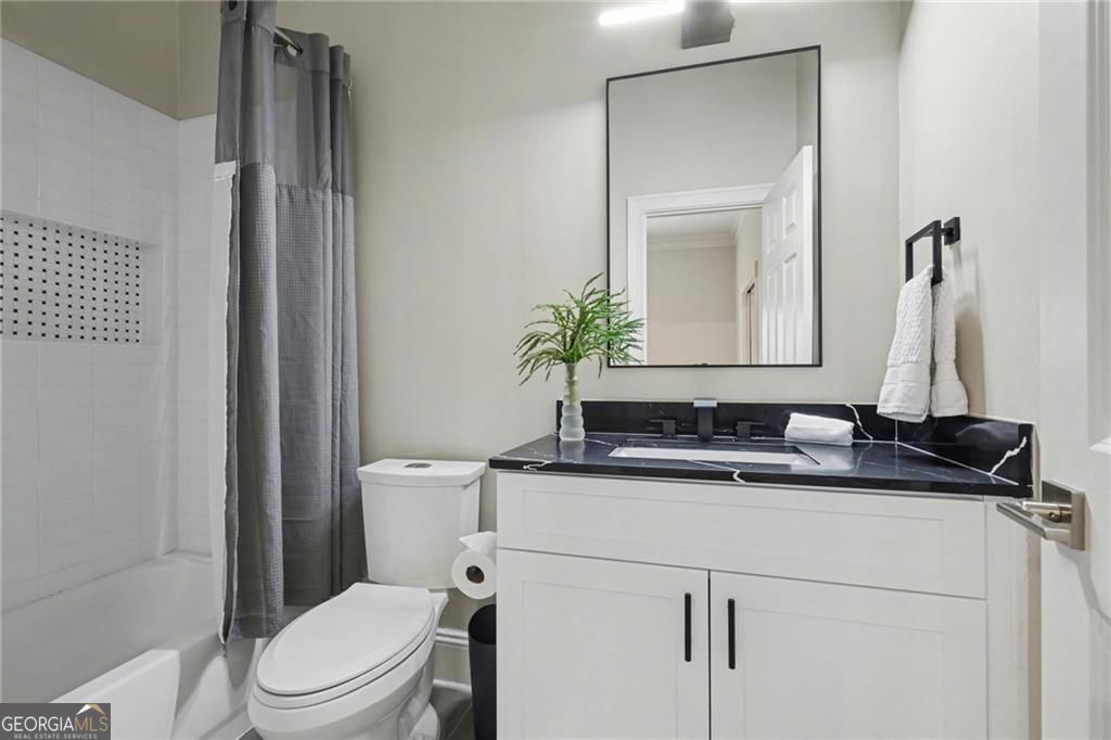 225 Farmbrooke Court Atlanta GA 30350