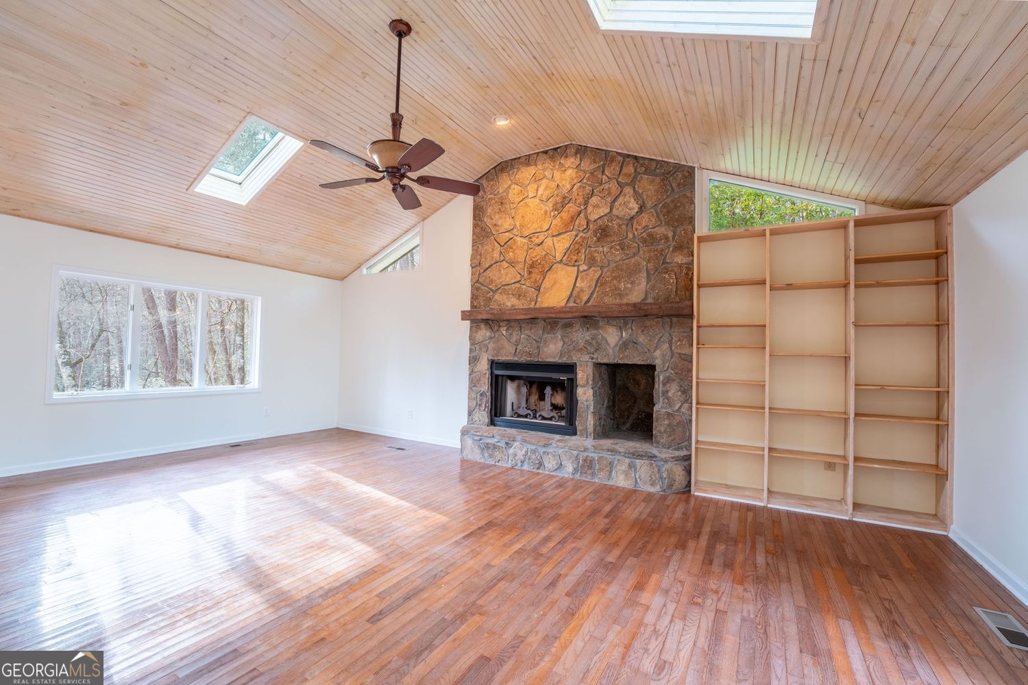 1546 Woodbrier Sautee Nacoochee GA 30571