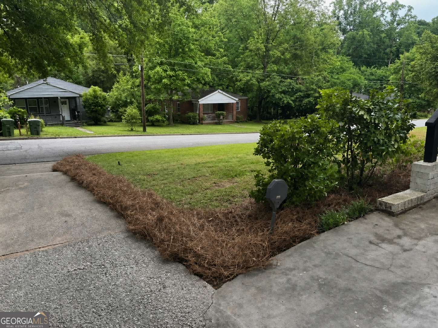280 W Lake Drive NW Atlanta GA 30314