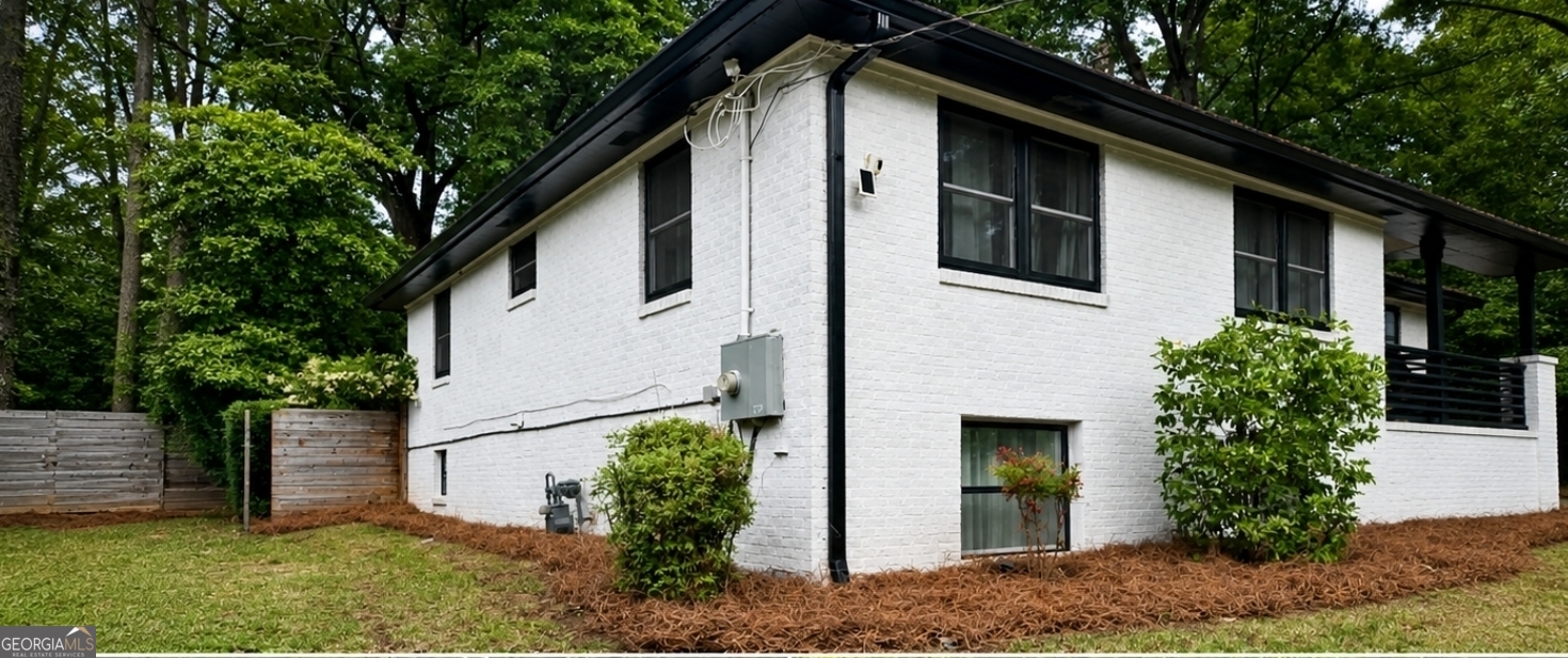 280 W Lake Drive NW Atlanta GA 30314
