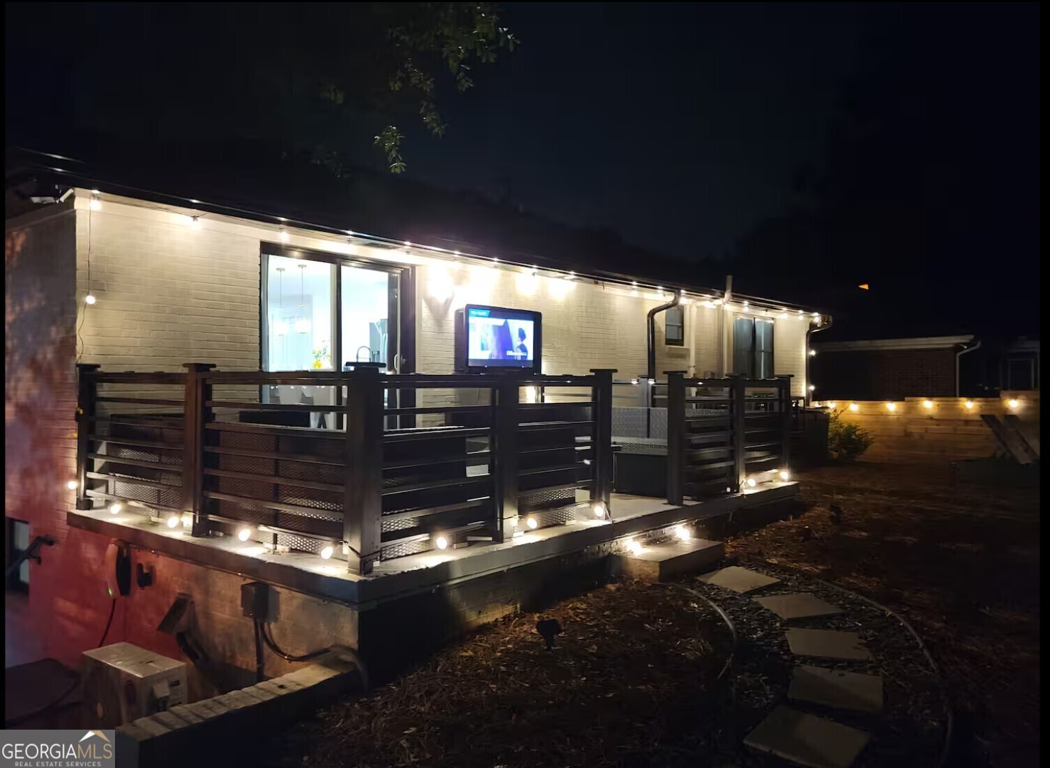 280 W Lake Drive NW Atlanta GA 30314