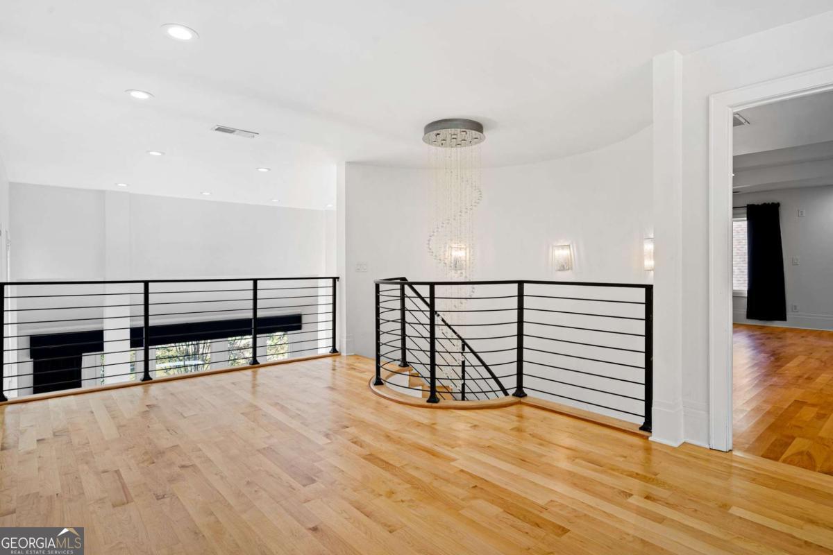 4 Vale Close NE Atlanta GA 30324
