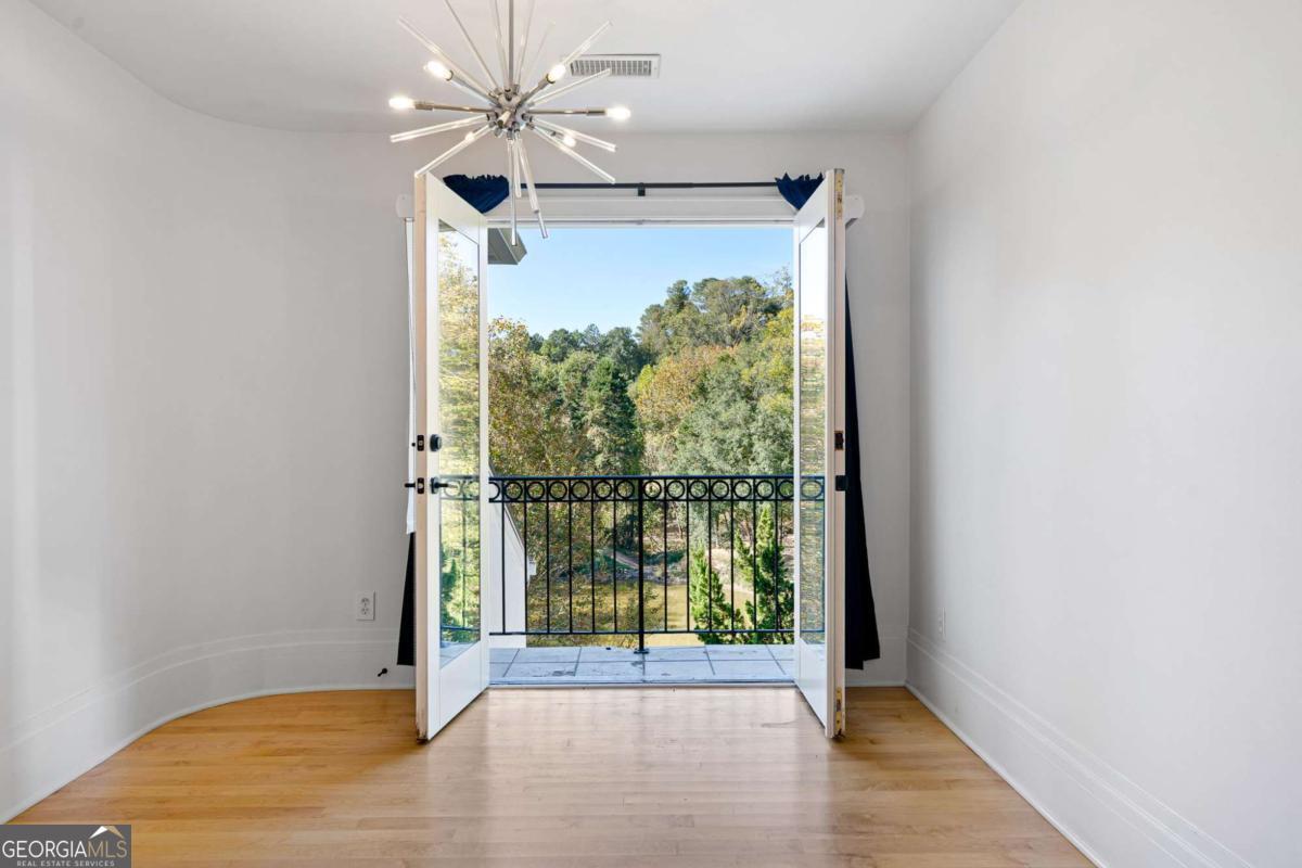 4 Vale Close NE Atlanta GA 30324