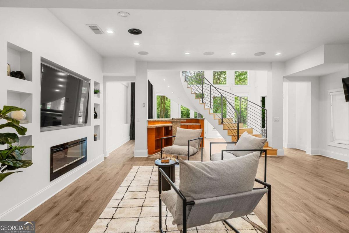 4 Vale Close NE Atlanta GA 30324