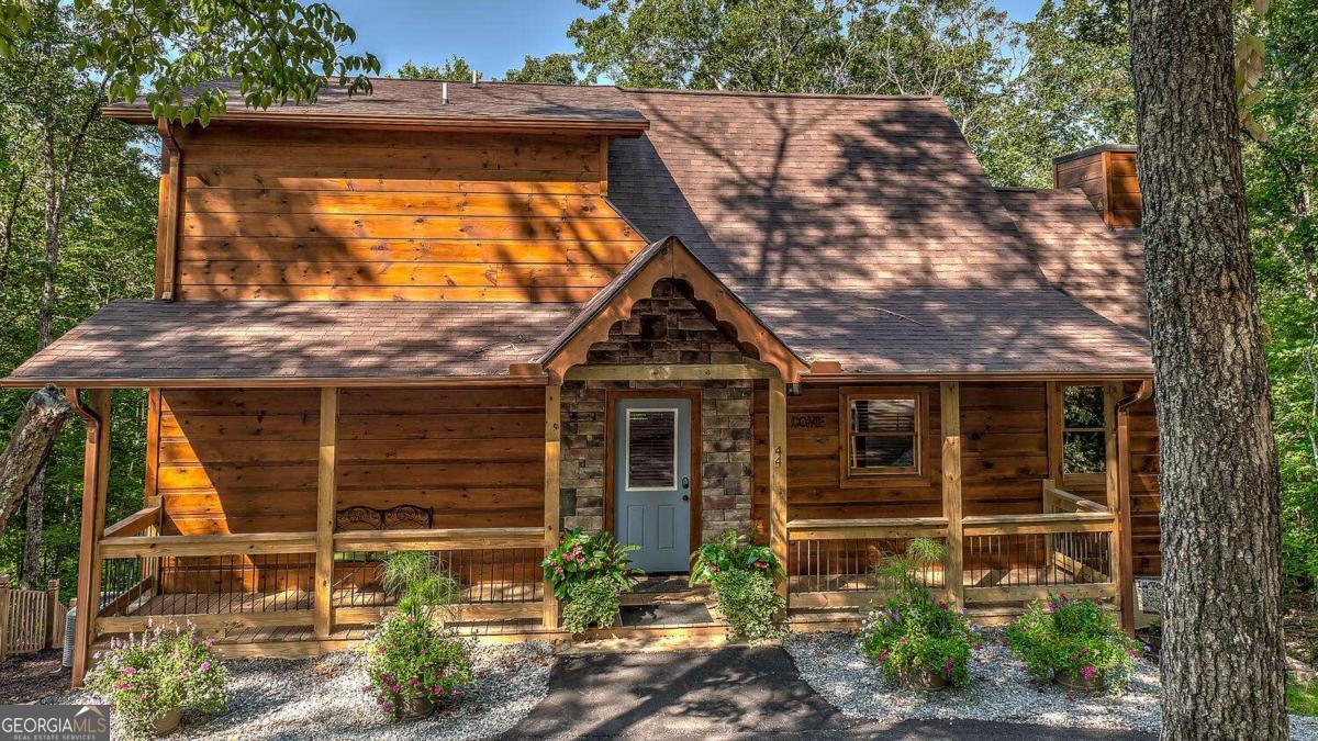 44 Windy Valley Spur Blue Ridge GA 30513