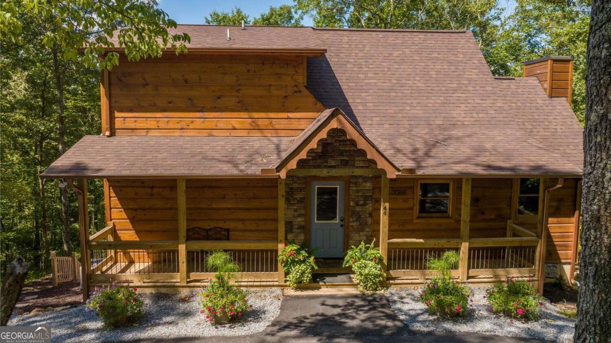 44 Windy Valley Spur Blue Ridge GA 30513