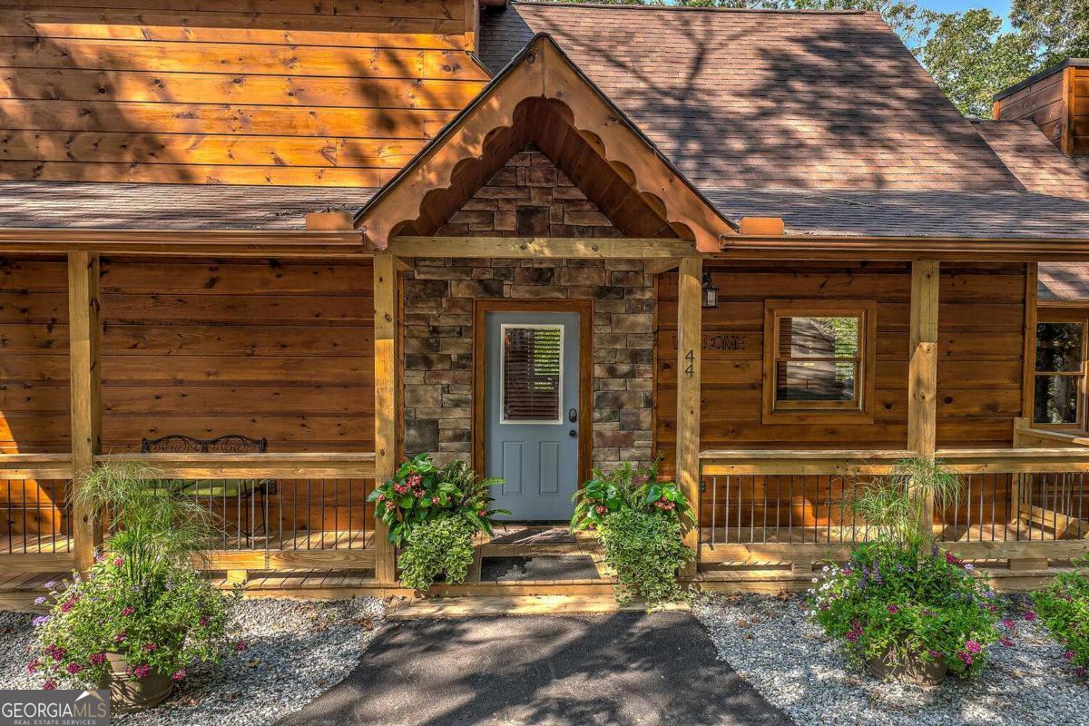 44 Windy Valley Spur Blue Ridge GA 30513