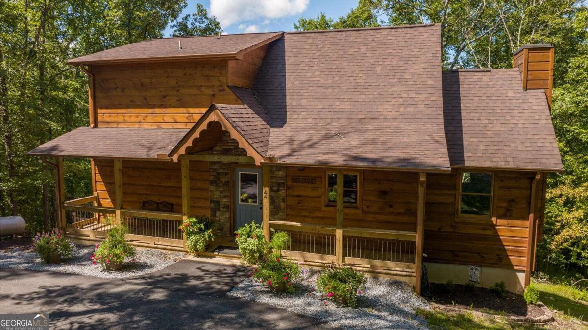 44 Windy Valley Spur Blue Ridge GA 30513