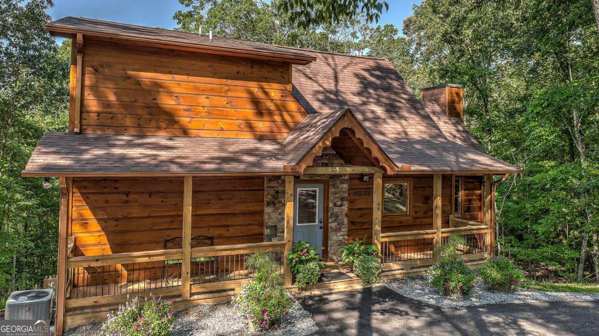 44 Windy Valley Spur Blue Ridge GA 30513