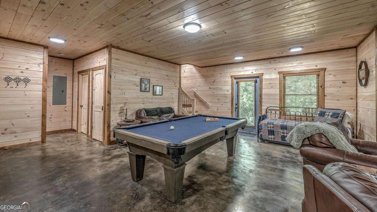 44 Windy Valley Spur Blue Ridge GA 30513