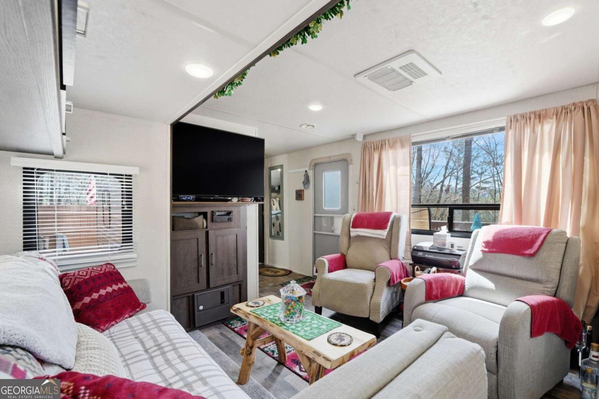 40 9th Street Ellijay GA 30540
