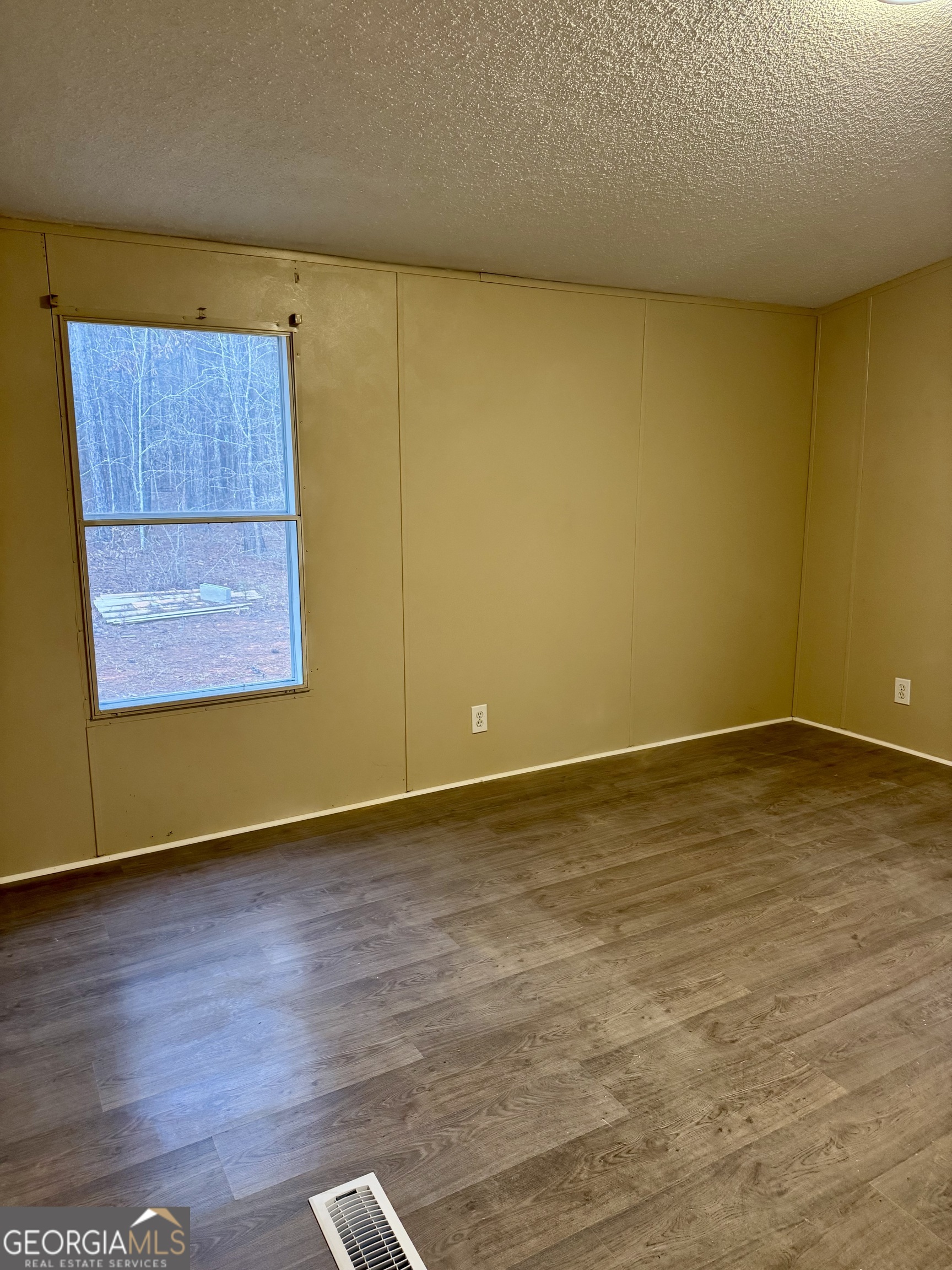 197 Cherokee Trail Forsyth GA 31029