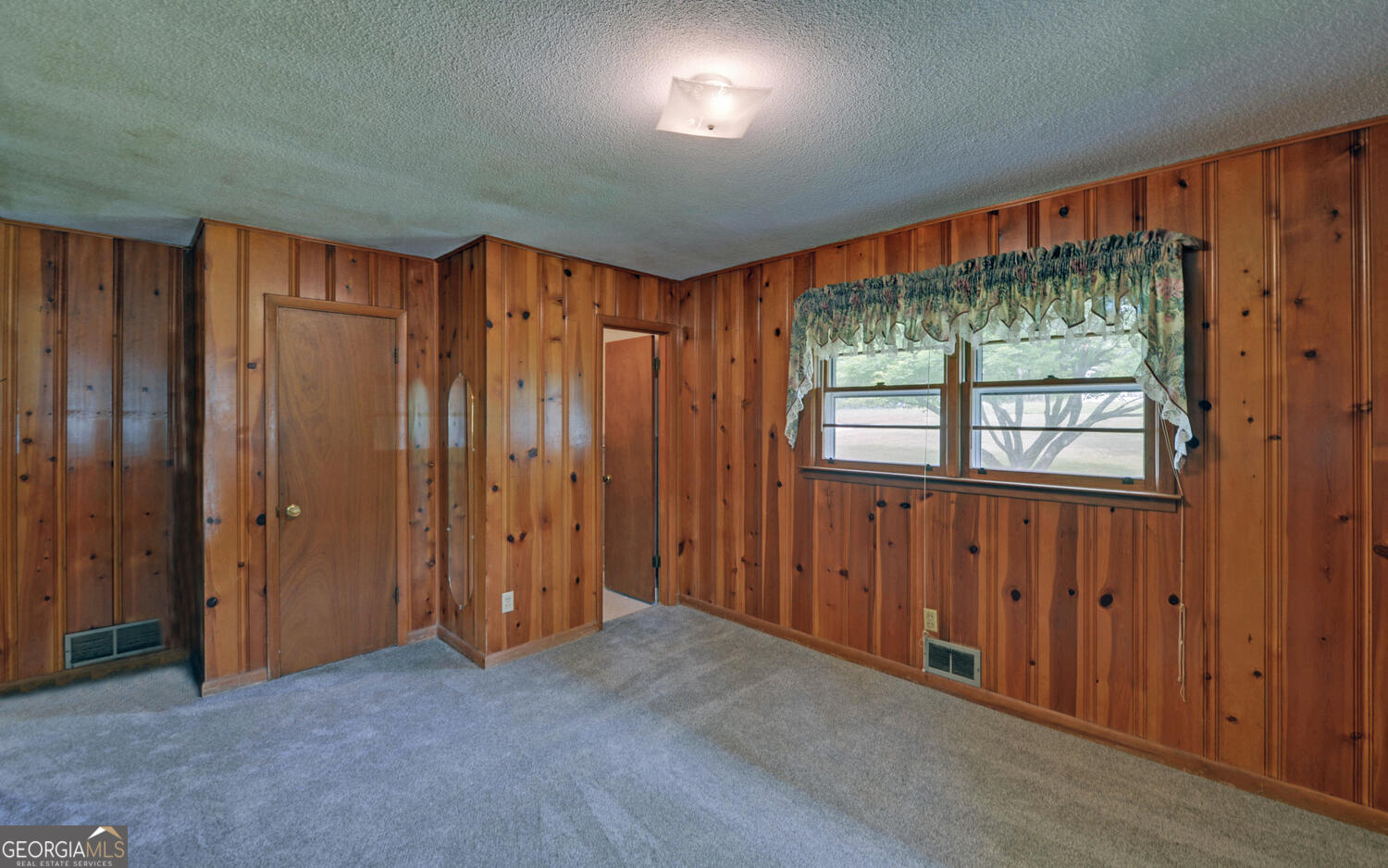 586 Collins Road Toccoa GA 30577