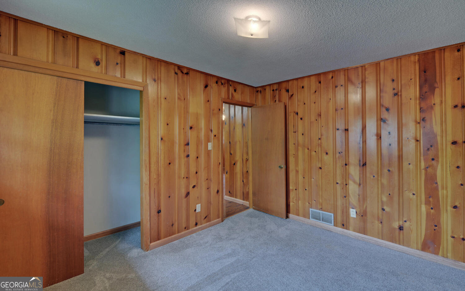 586 Collins Road Toccoa GA 30577