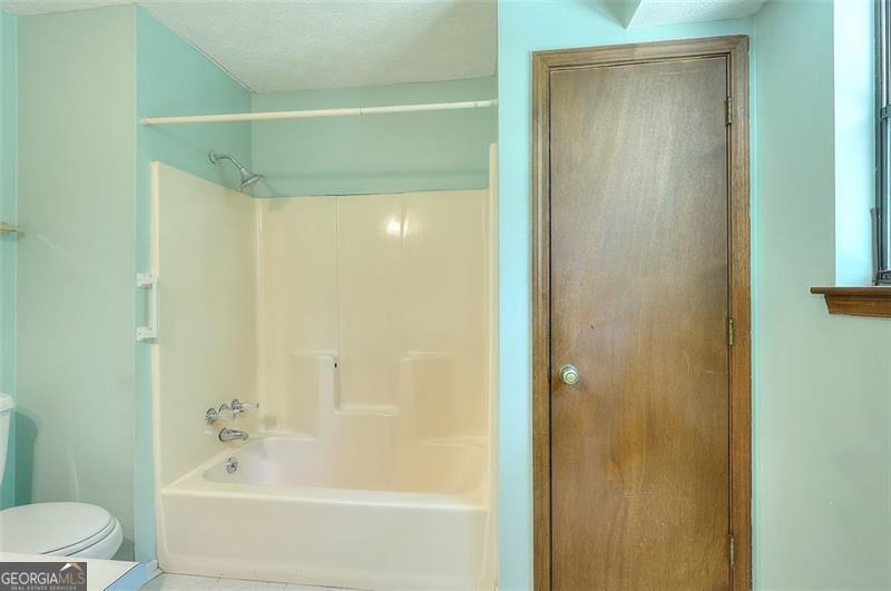 4596 Mossy Lane Lilburn GA 30047