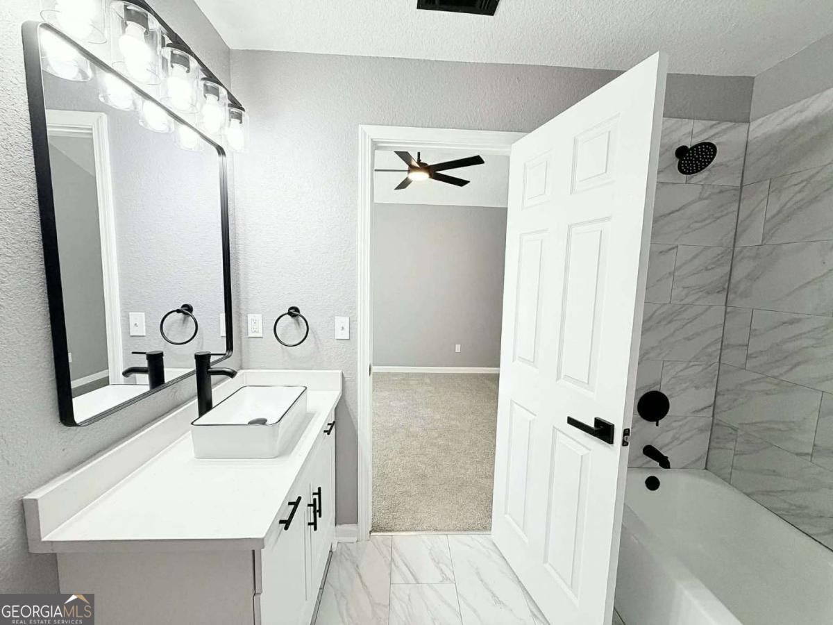 168 Brookview Drive Riverdale GA 30274
