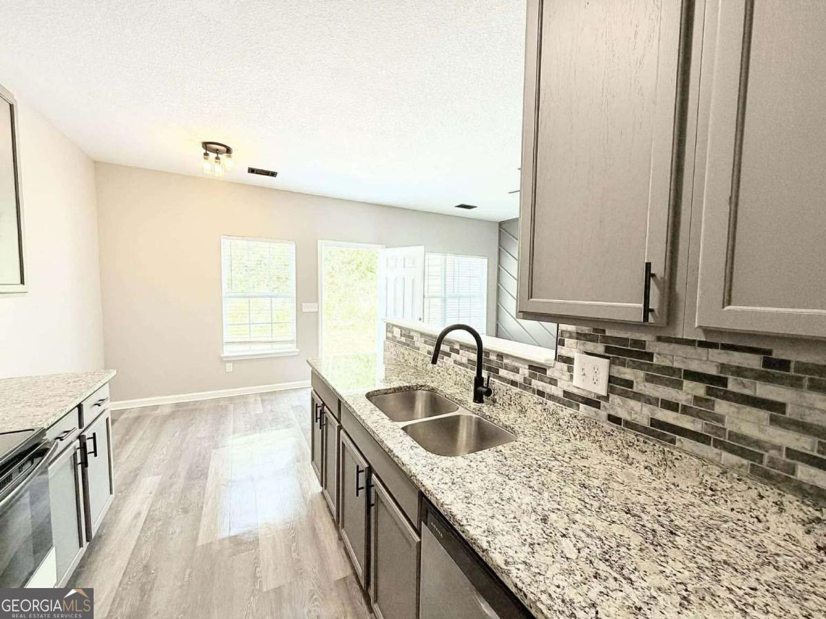 168 Brookview Drive Riverdale GA 30274