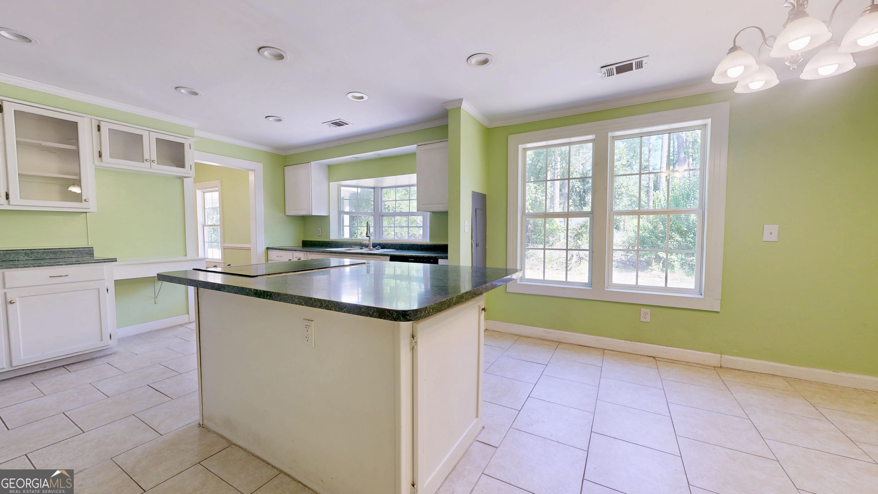1005 Seminole Trail Waycross GA 31501
