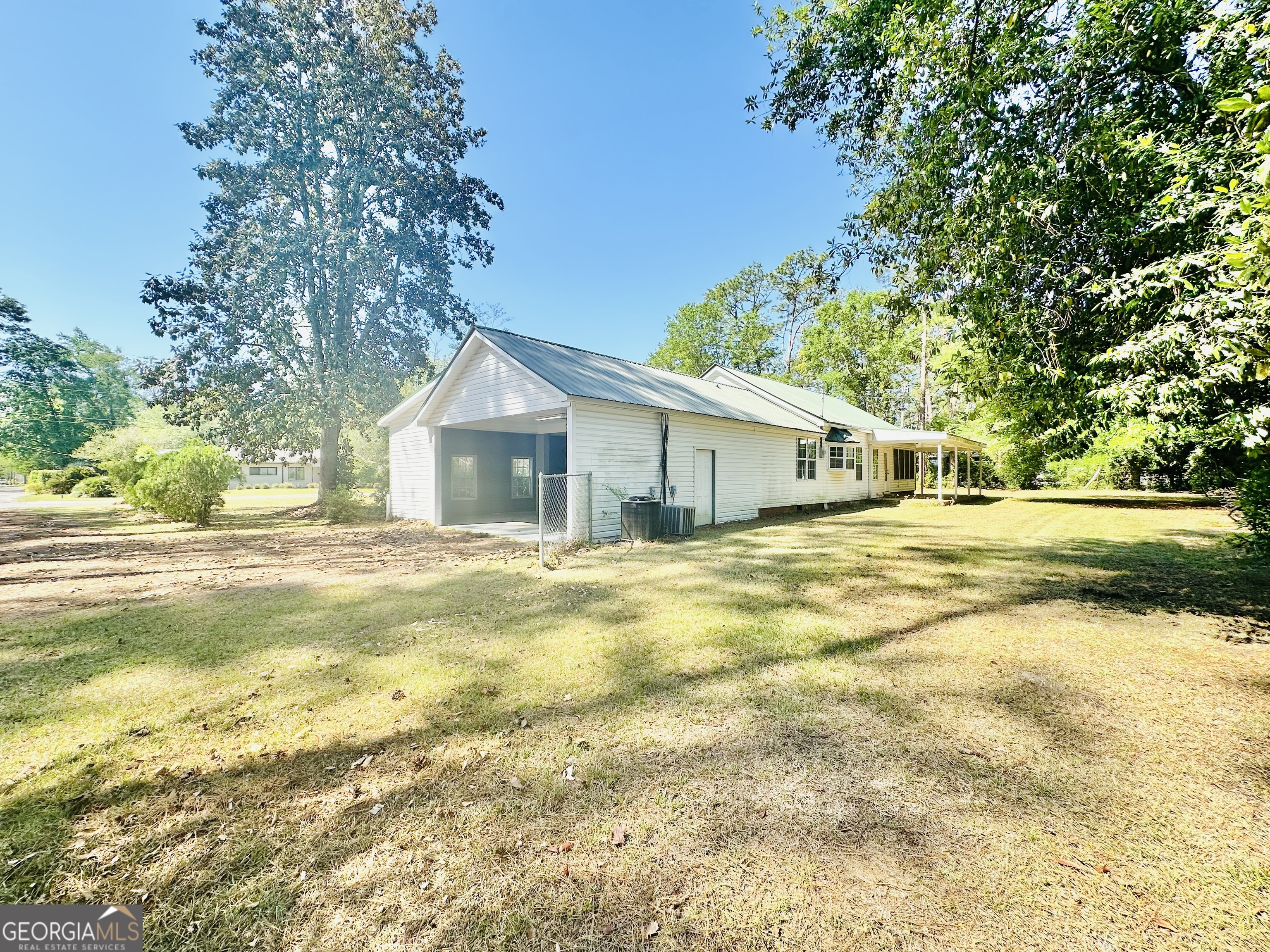 1005 Seminole Trail Waycross GA 31501