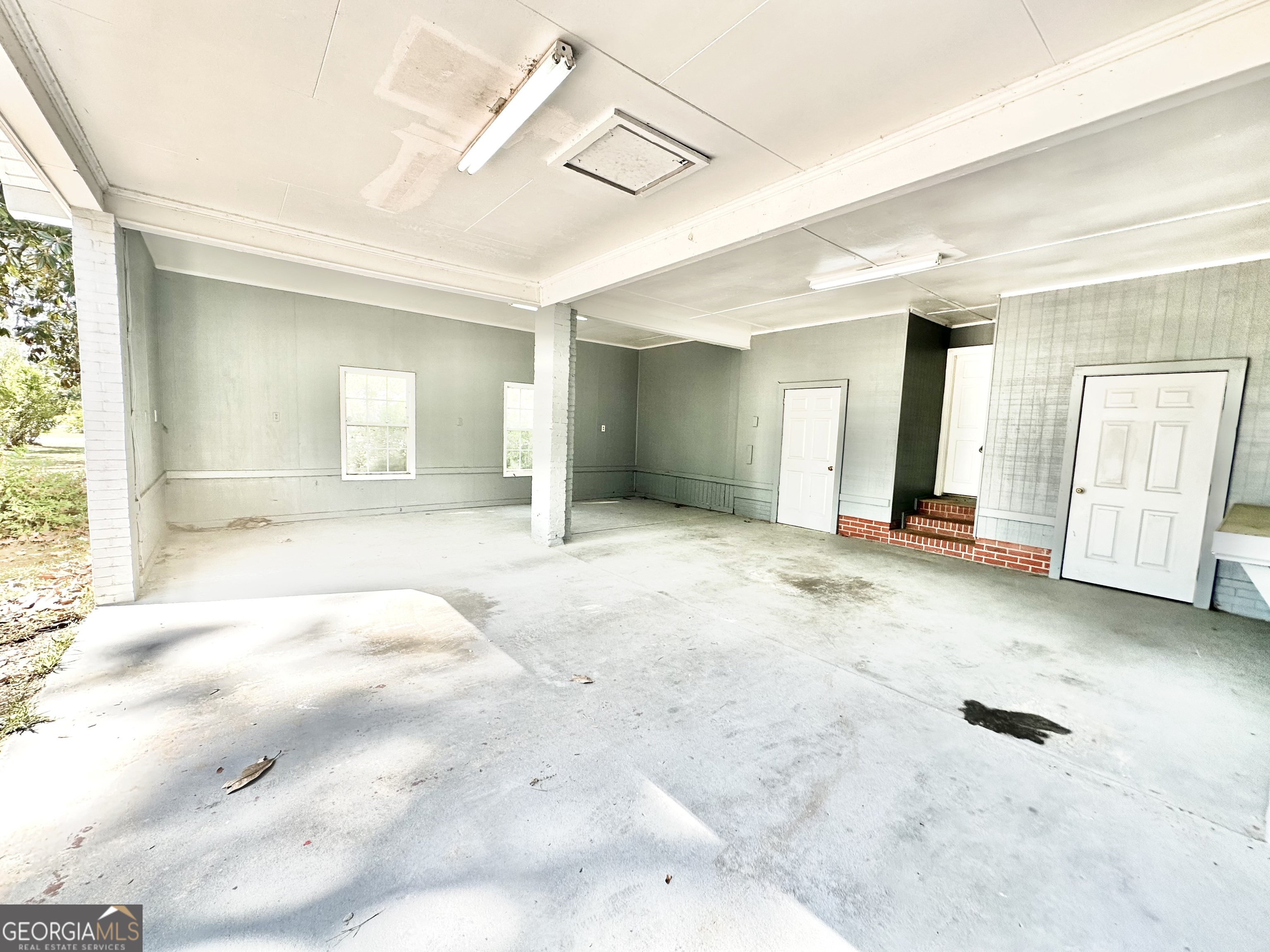 1005 Seminole Trail Waycross GA 31501